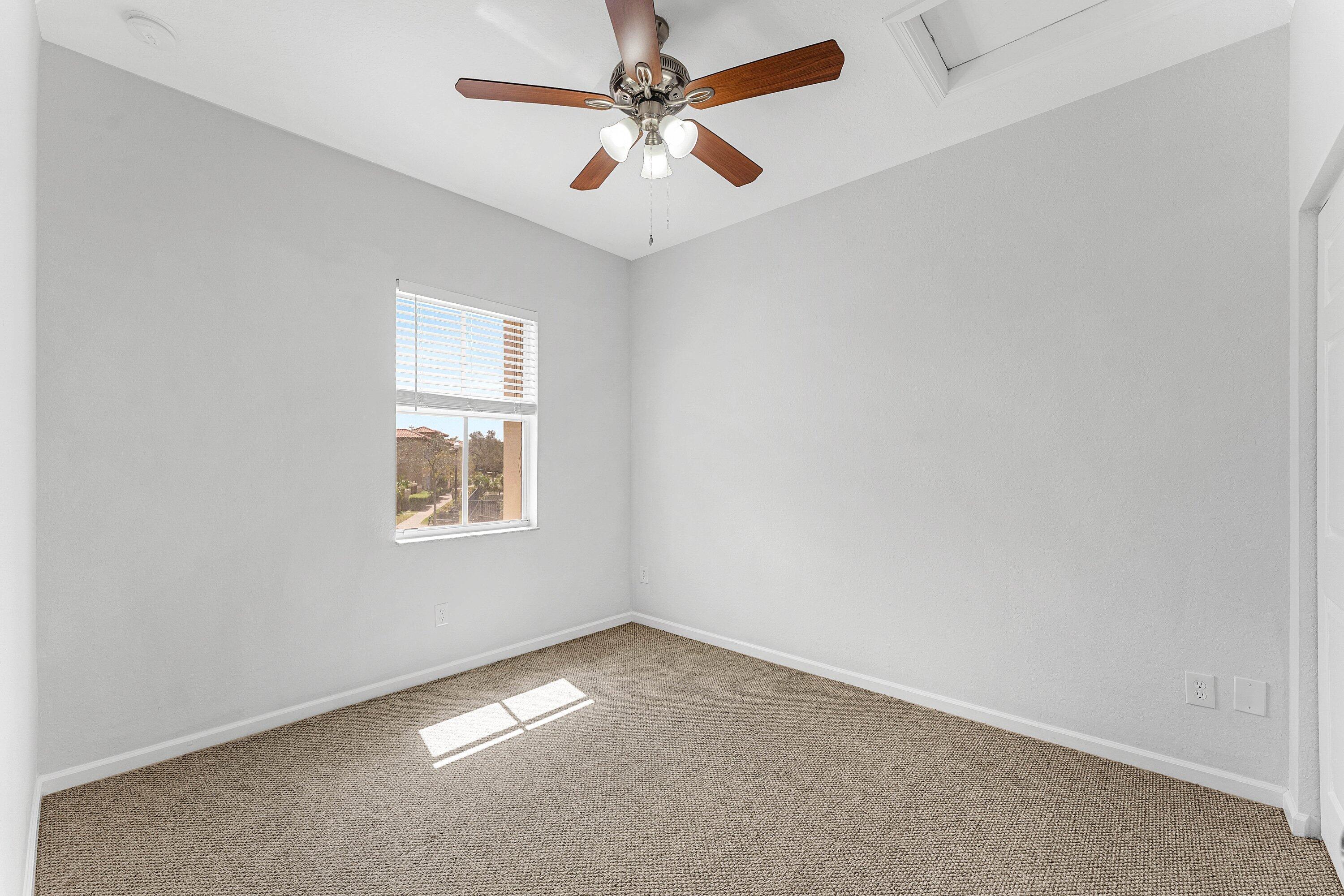 LINKS AT EMERALD DUNES CONDO - Residential