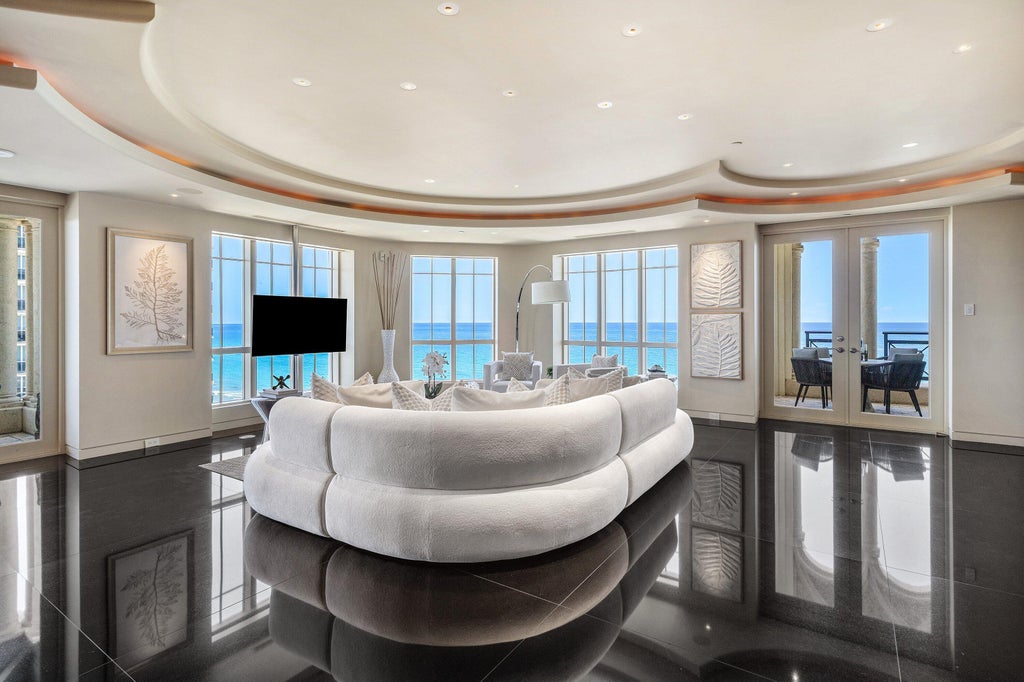 Photo of 400 S Ocean Boulevard #Ph2, Boca Raton, FL 33432 (MLS # B26048988)
