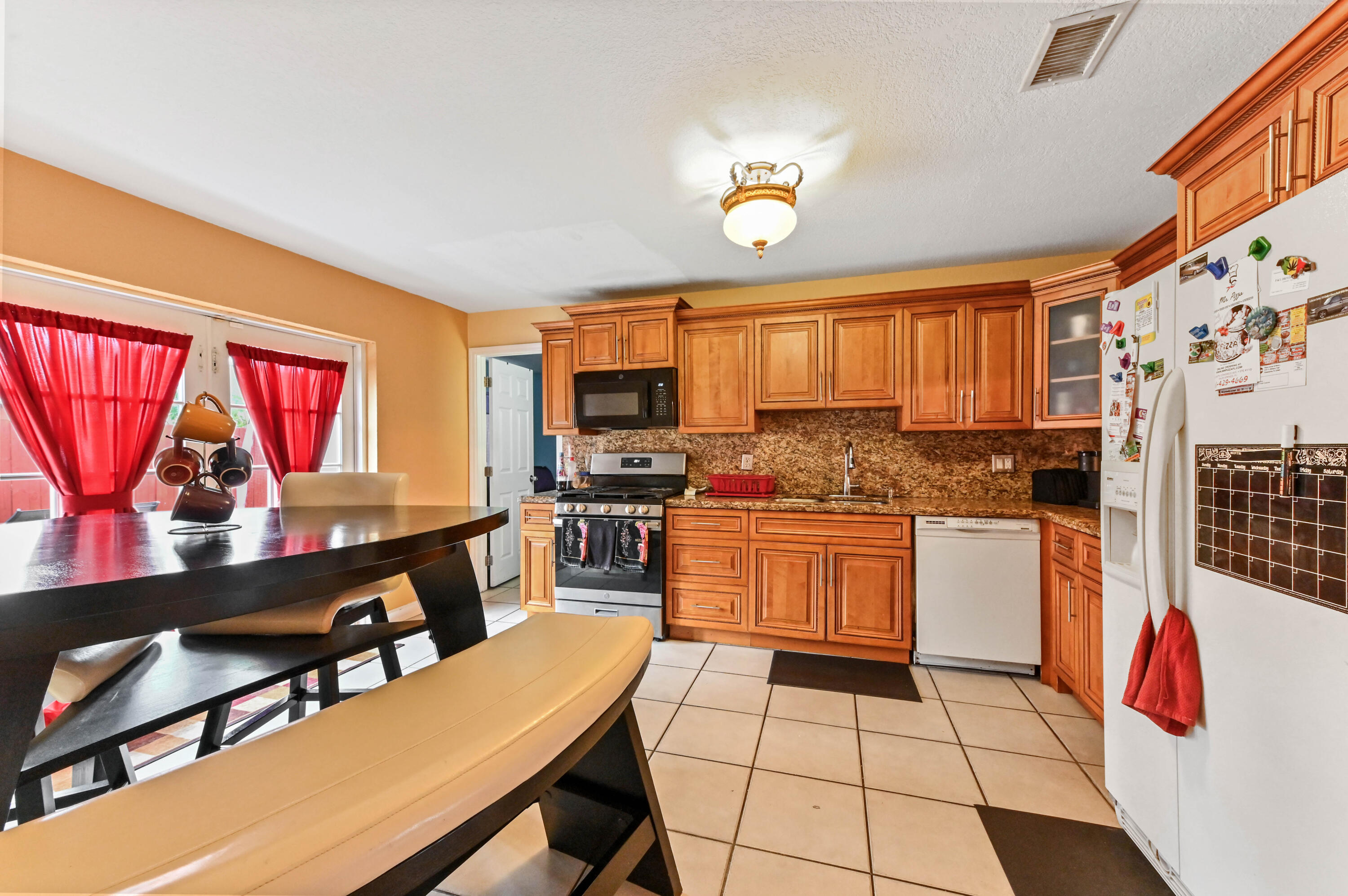 BRENTWOOD LAKES - Residential