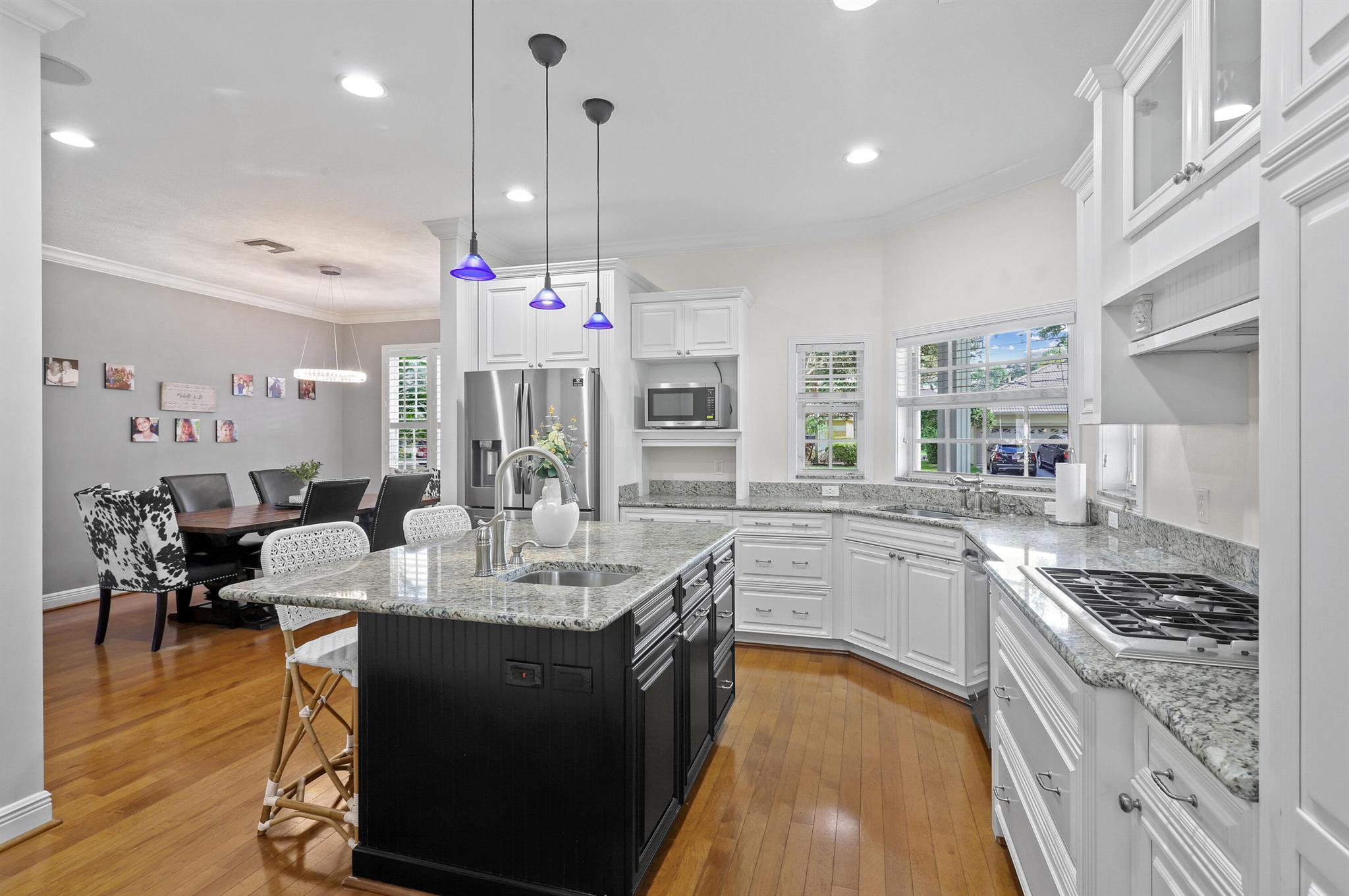 400 Mangrove Point