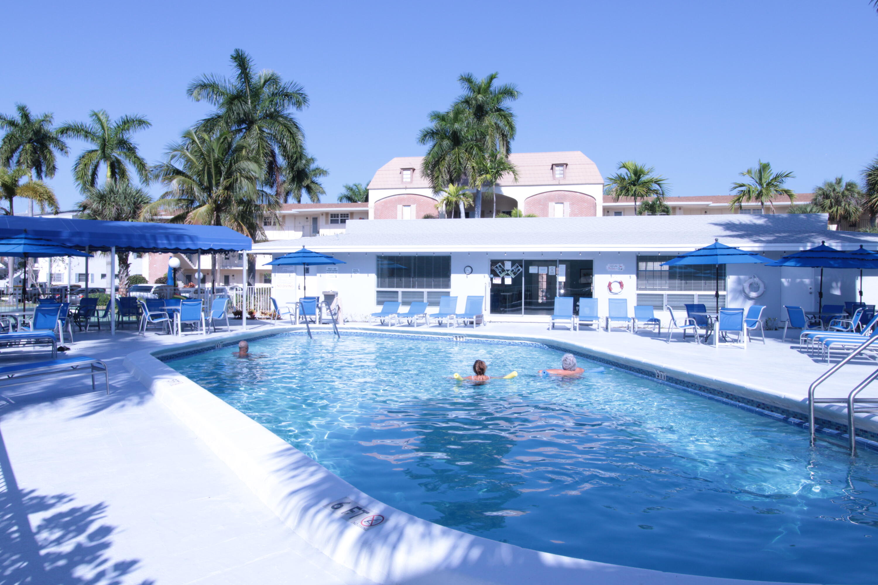 ISLE OF PARADISE CO-OP E - Residential