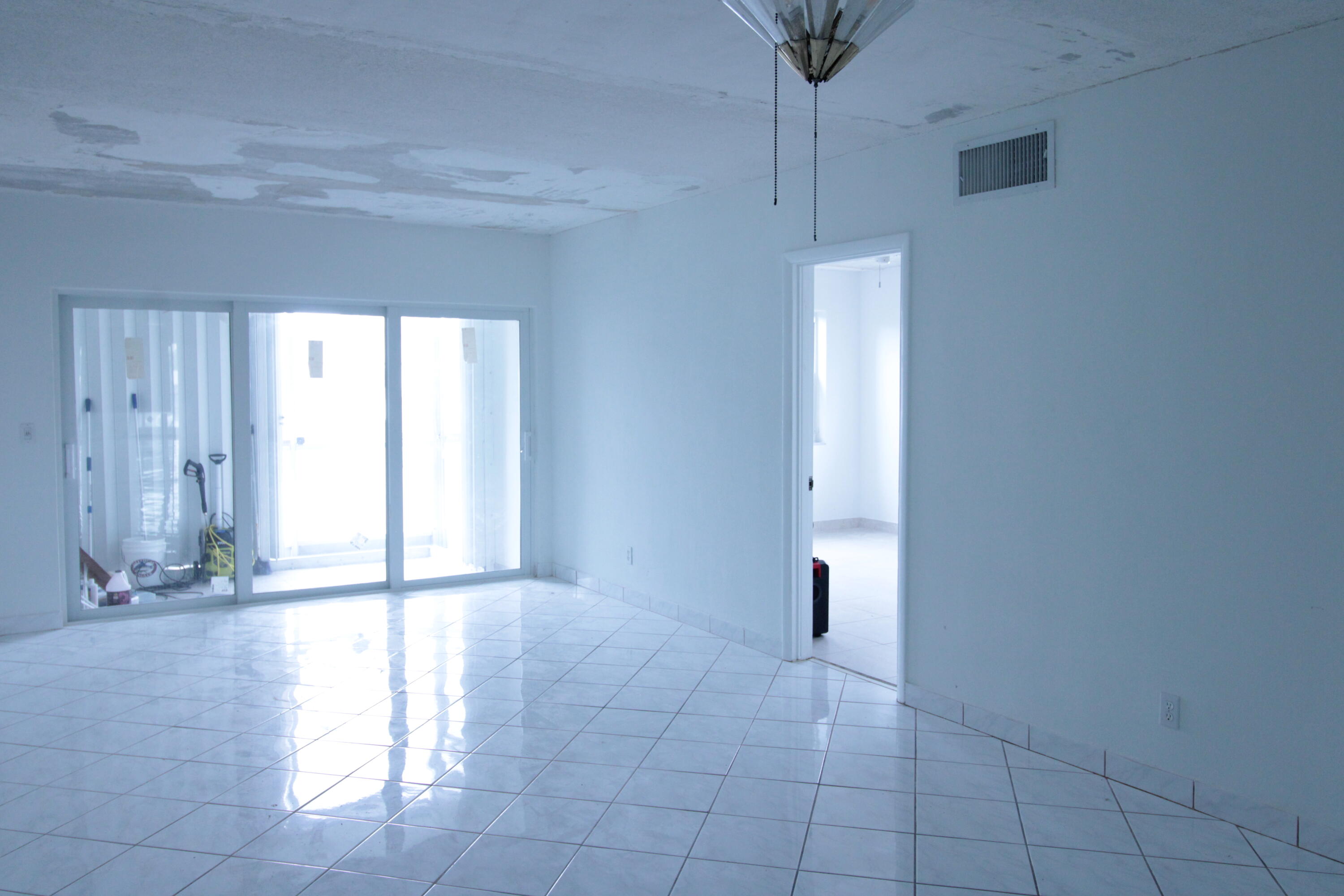 ISLE OF PARADISE CO-OP E - Residential