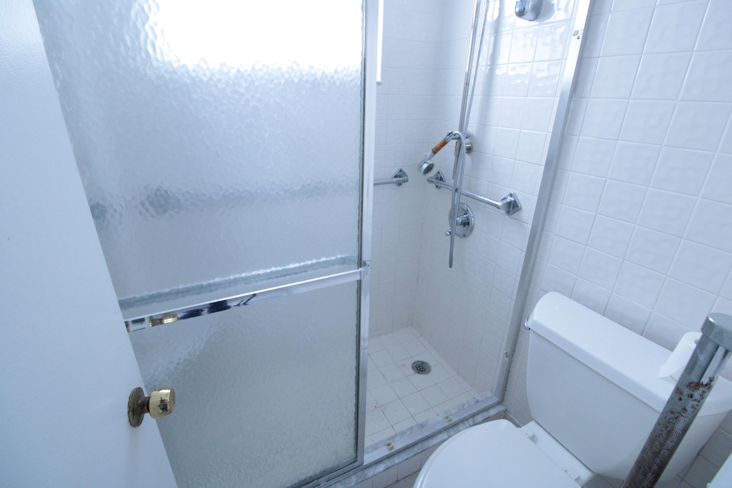 ISLE OF PARADISE CO-OP E - Residential