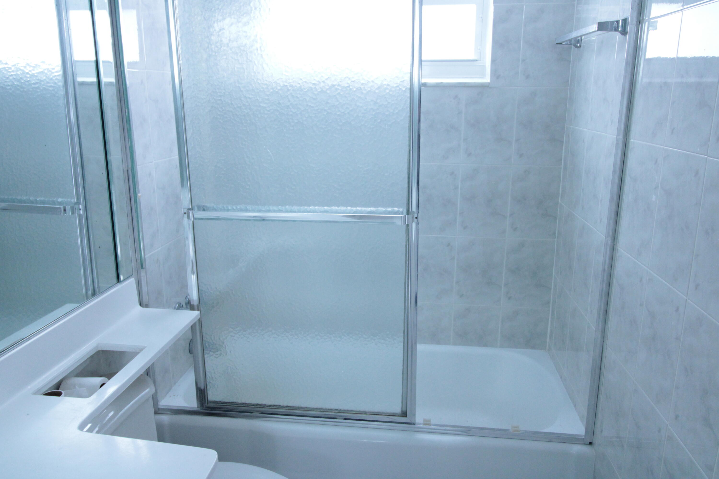 ISLE OF PARADISE CO-OP E - Residential