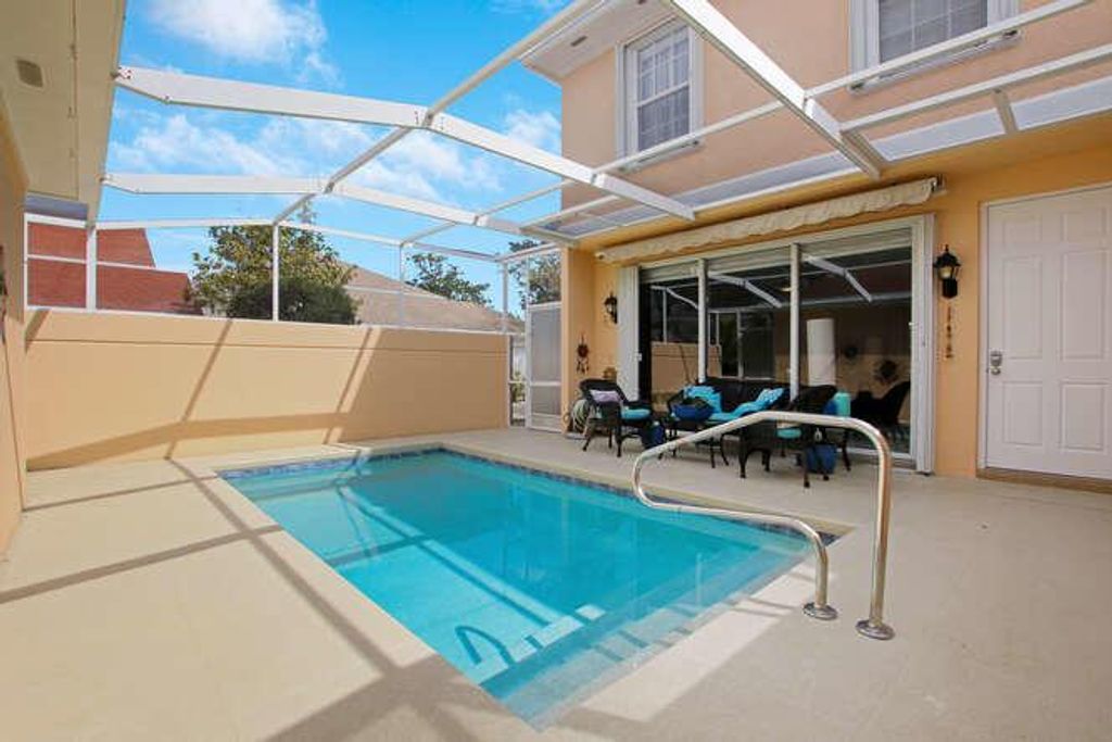 Photo of 136 Middlebury Drive Dr, Jupiter, FL 33458 (MLS # R10696017)