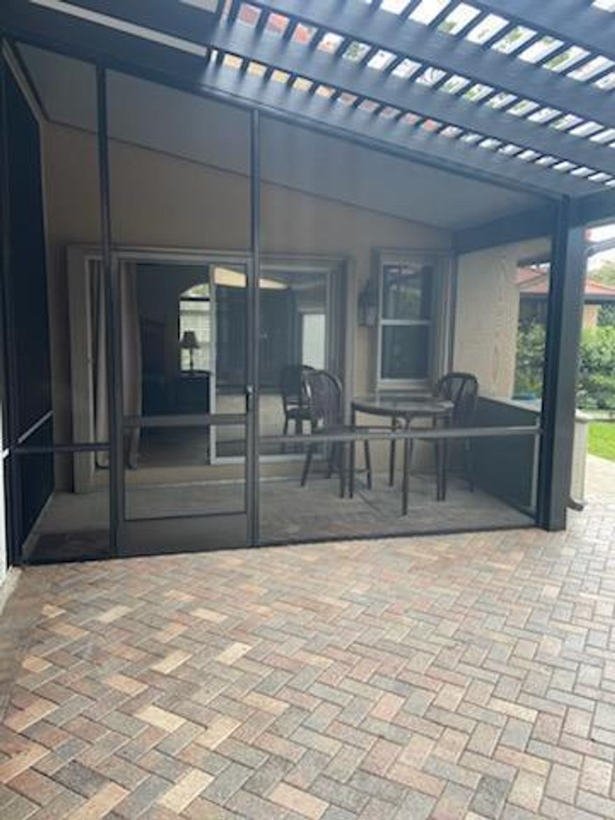 Studio / Efficiency apartment for rent seasonally - 5 month minimum.  Large 1 bedroom studio apartment with private entrance and private bath (no kitchen) fully furnished including microwave, refrigerator.  Price includes utilities and internet. Owner lives in main house and has barn and horses on property and would like tenant with horse experience if possible.