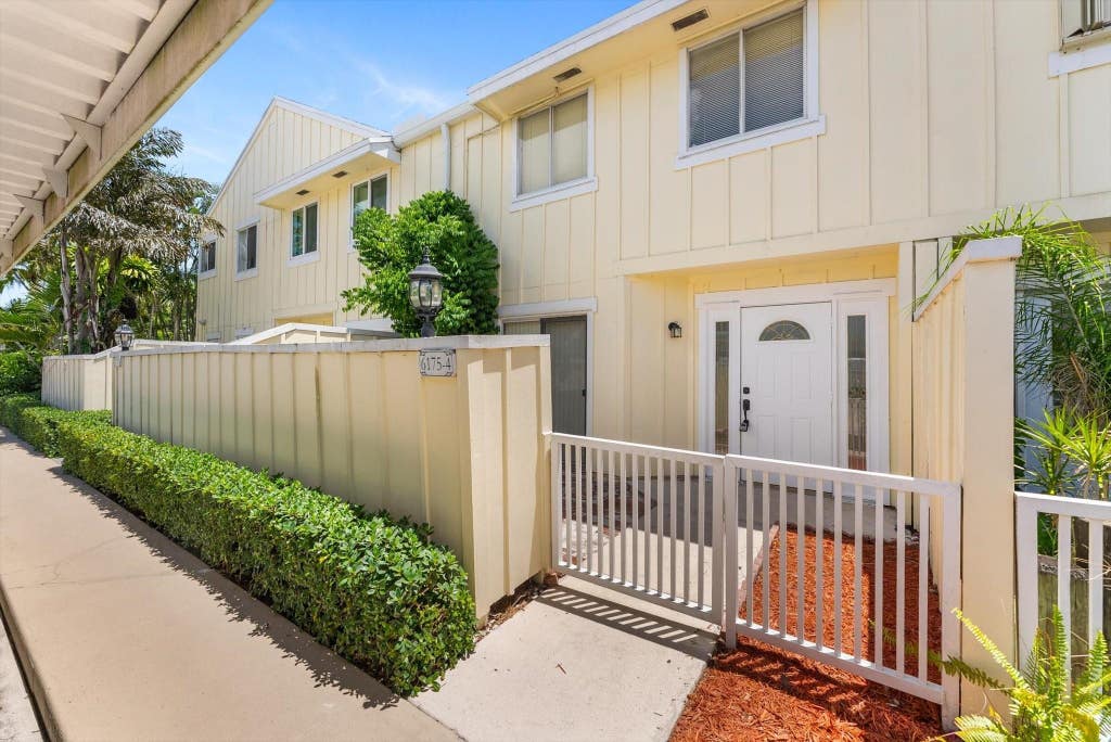 Photo of 6175 RIVERWALK Lane #4, Jupiter, FL 33458 (MLS # B26055907)