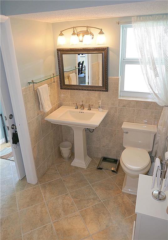 VILLAGE ROYALE GREENBROOK - Residential