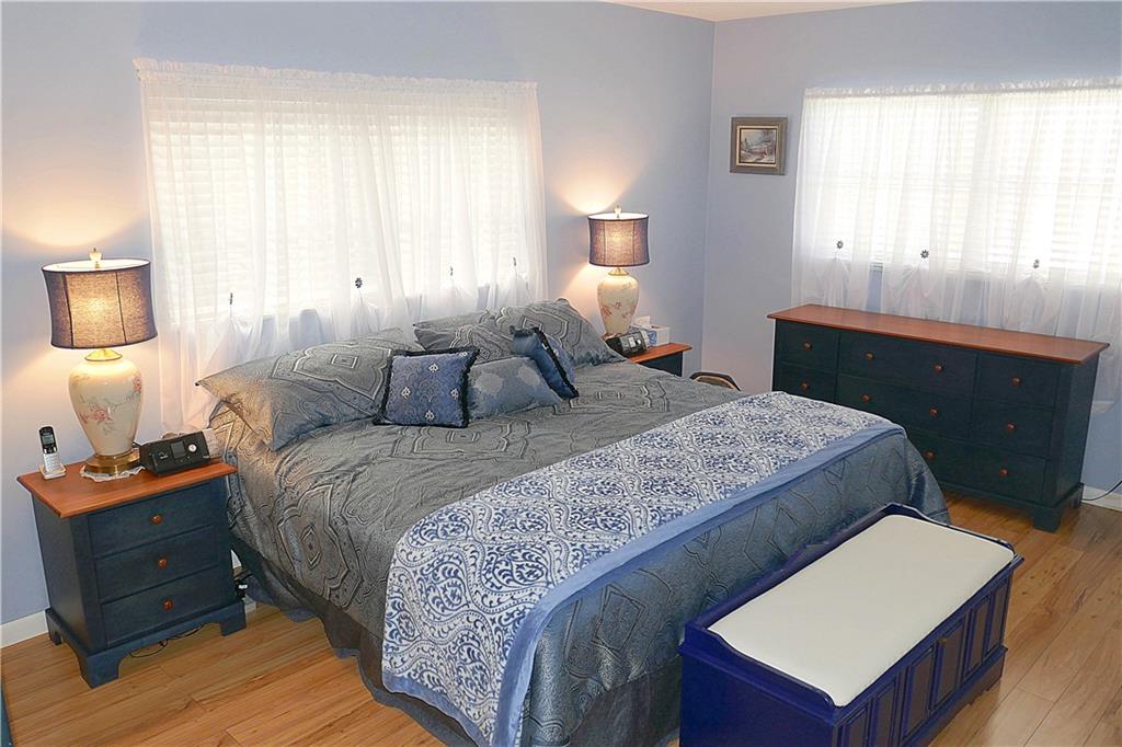 VILLAGE ROYALE GREENBROOK - Residential