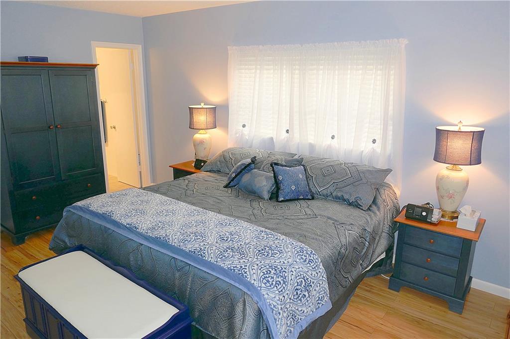 VILLAGE ROYALE GREENBROOK - Residential