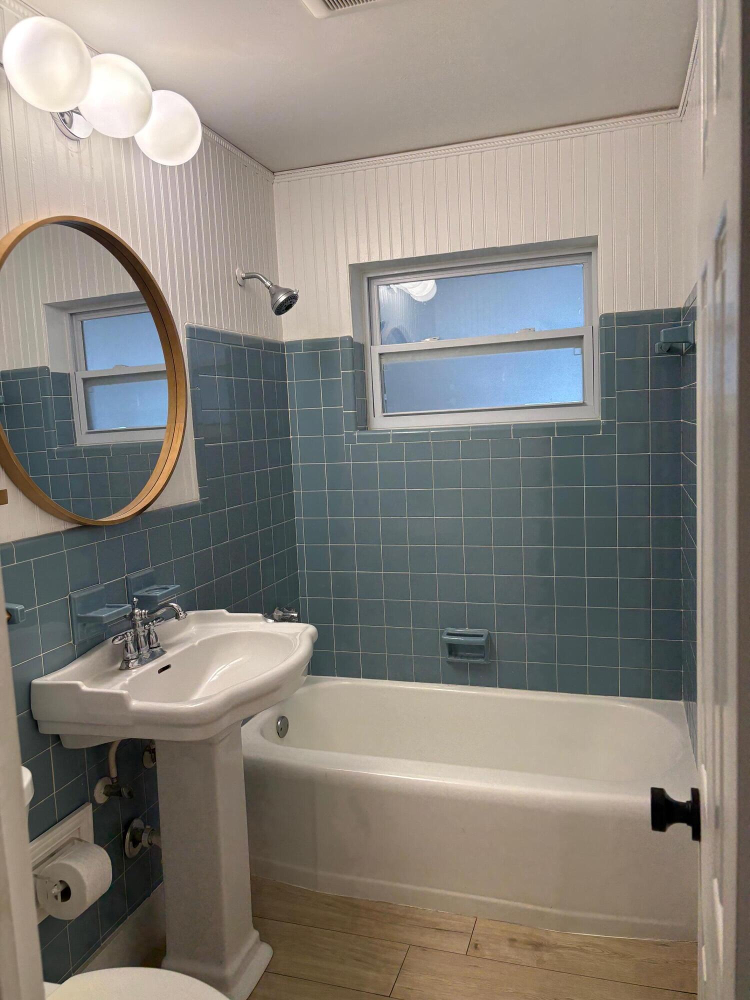 NORTH PALM BEACH VILLAGE OF 1 - Residential