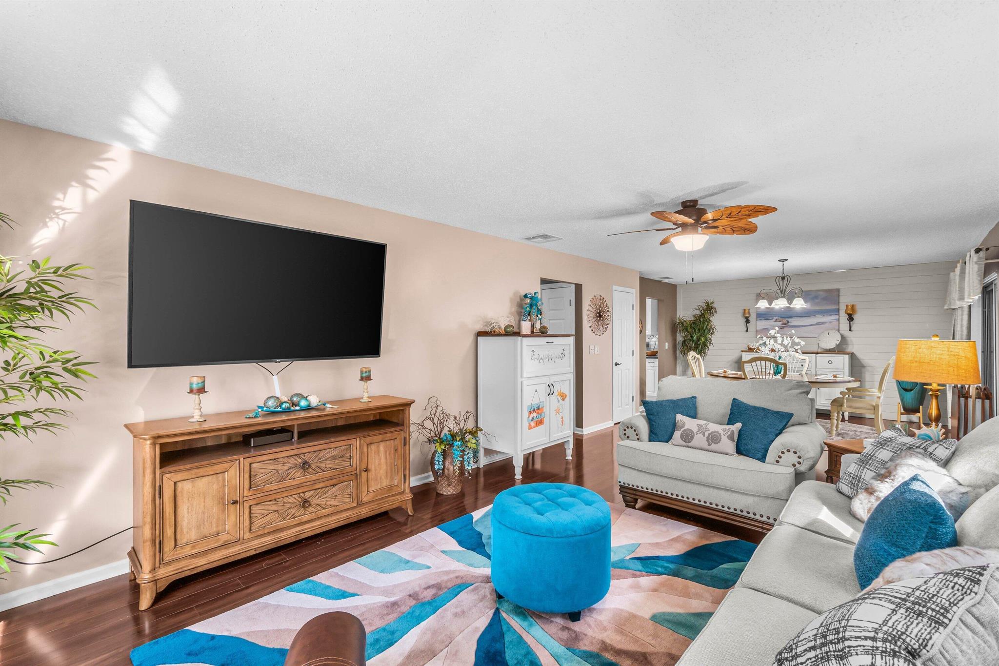 LIMETREE CONDO - Residential