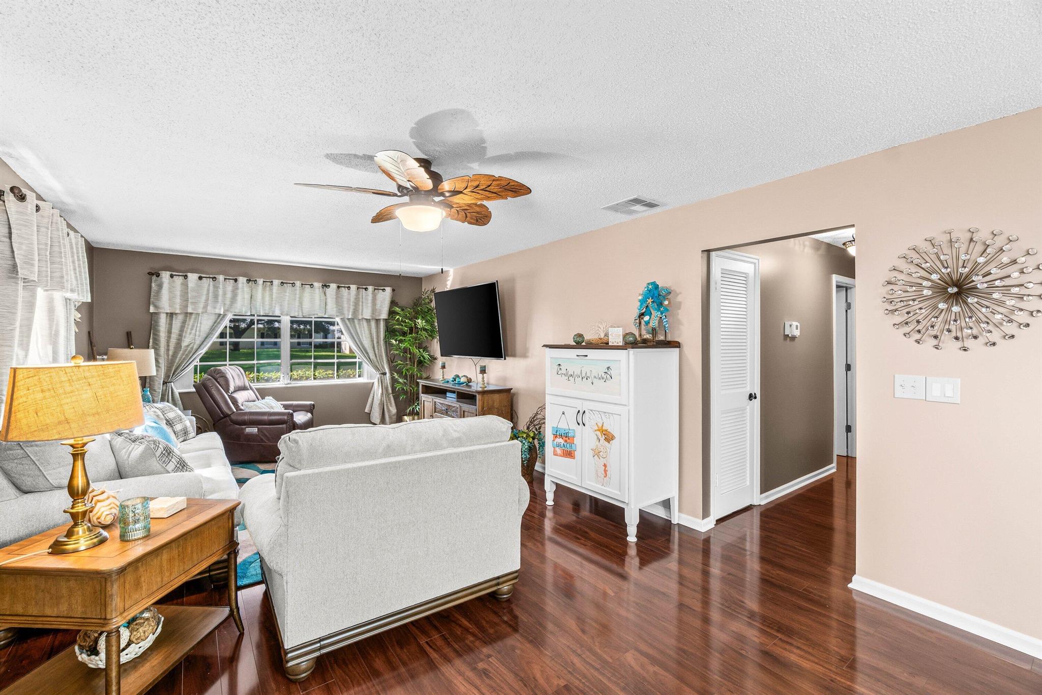 LIMETREE CONDO - Residential