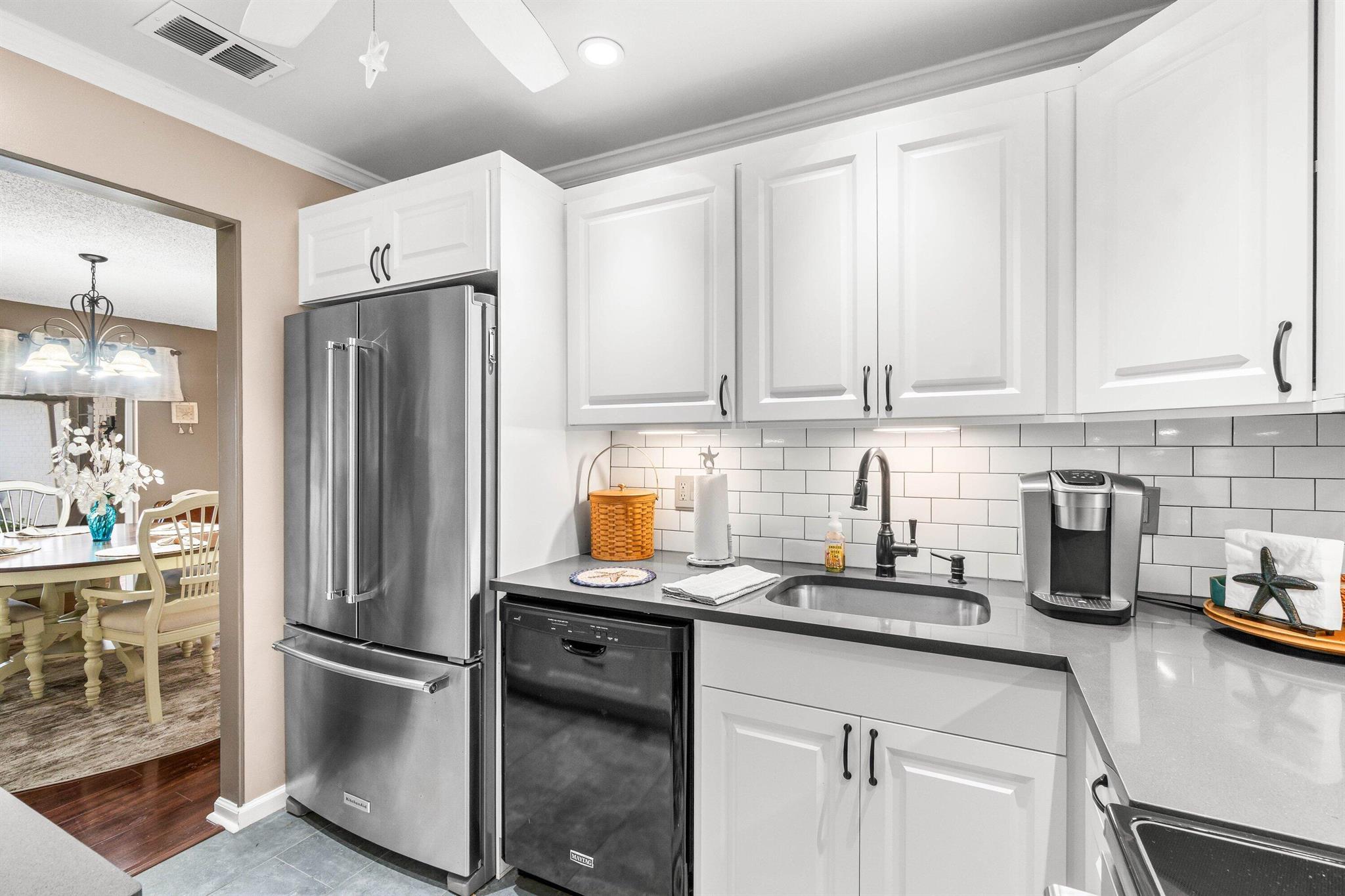 LIMETREE CONDO - Residential