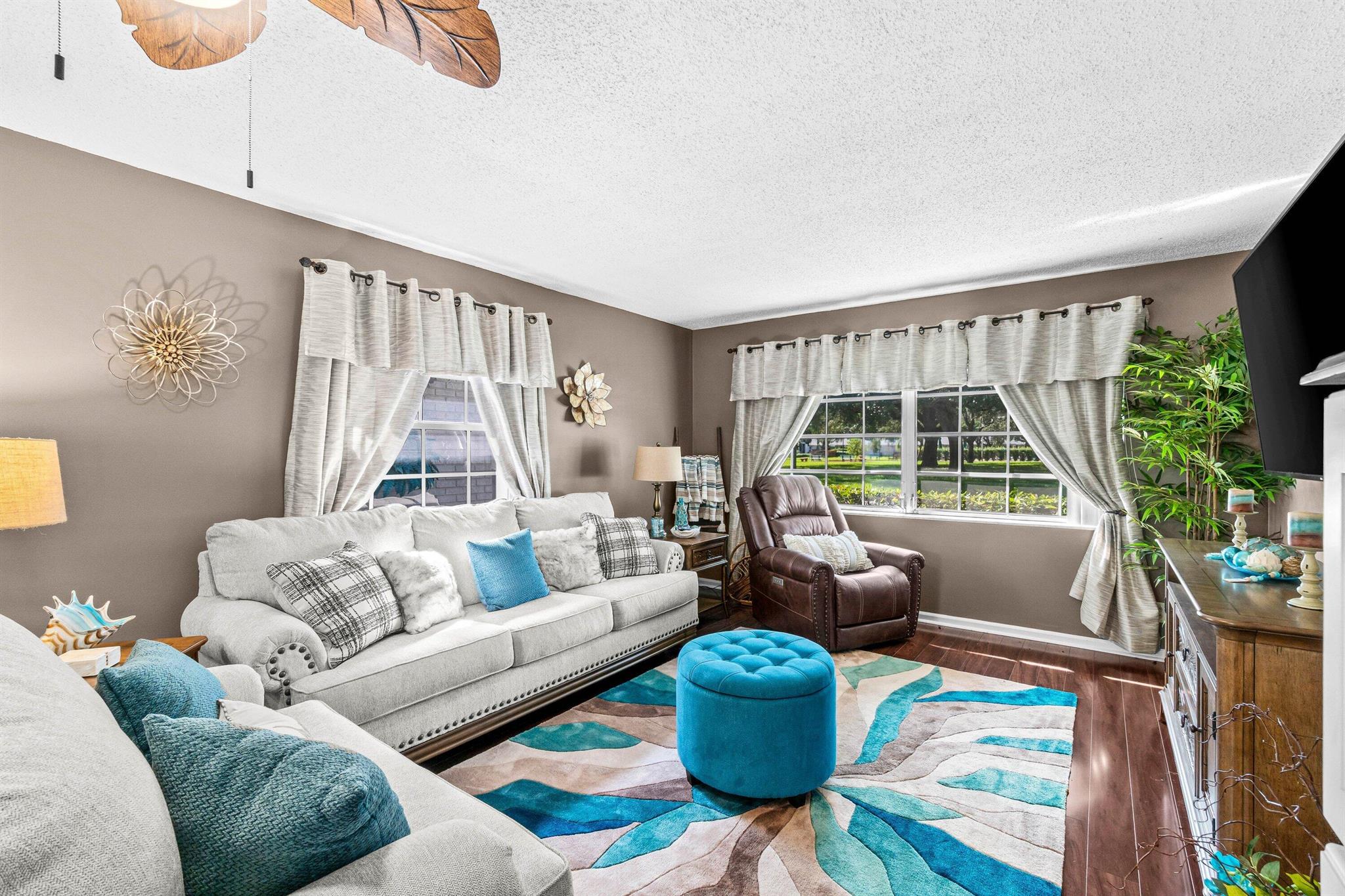 LIMETREE CONDO - Residential