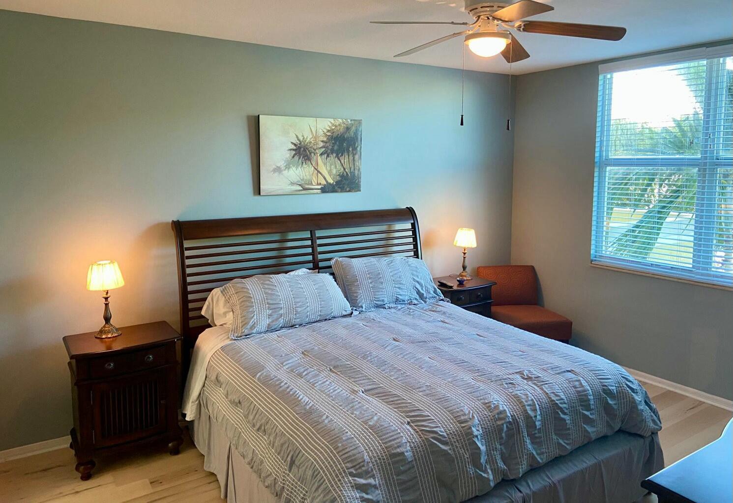 MOORINGS AT LANTANA CONDO - Residential Lease