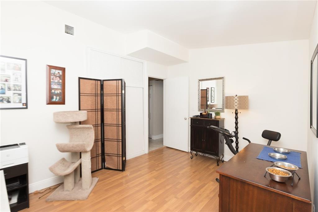 Lauderdale Isles 2 33-20 - Residential