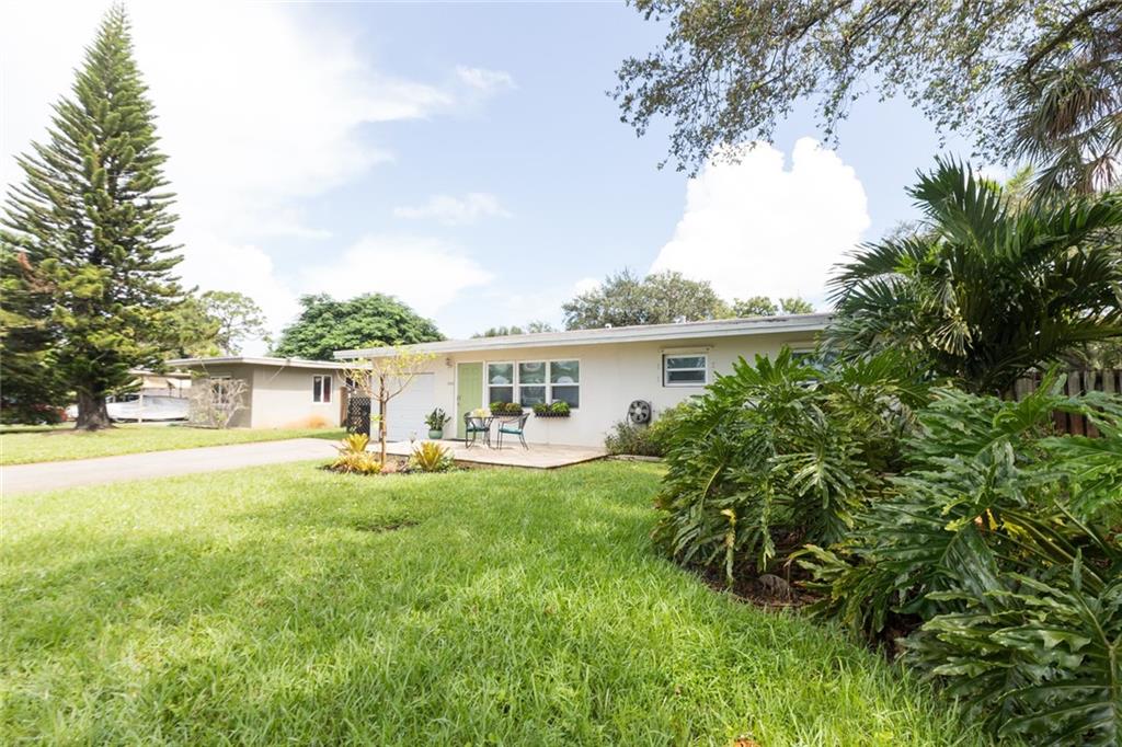 Lauderdale Isles 2 33-20 - Residential