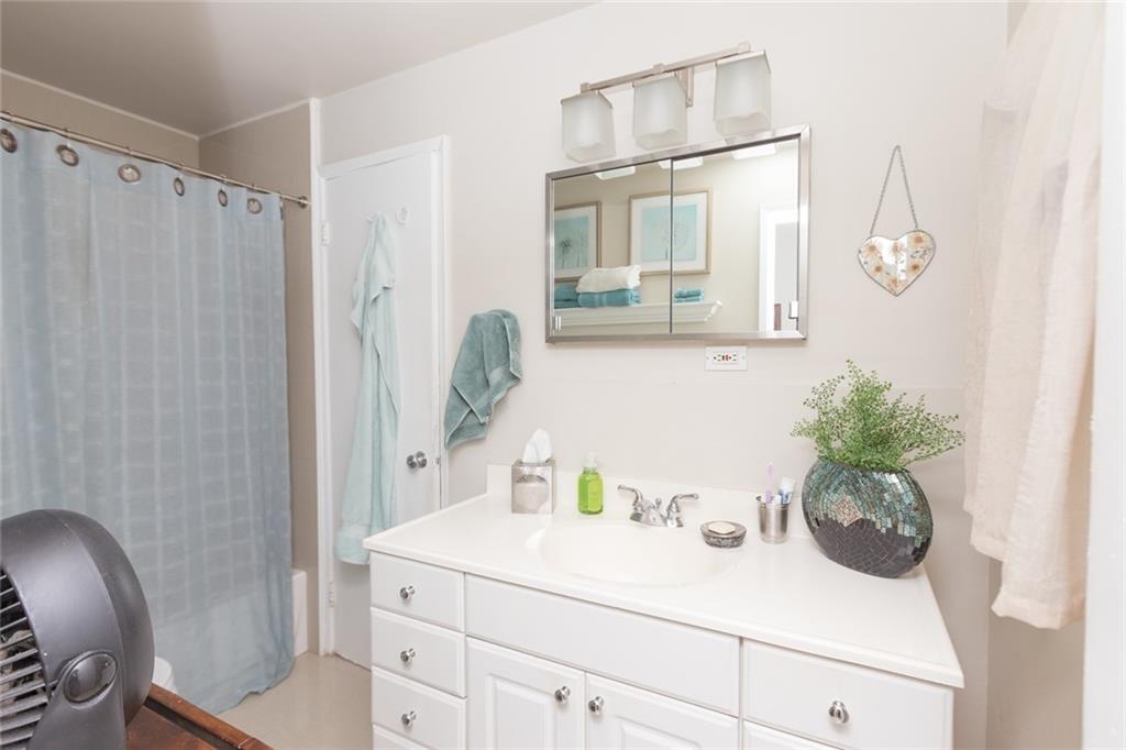 Lauderdale Isles 2 33-20 - Residential