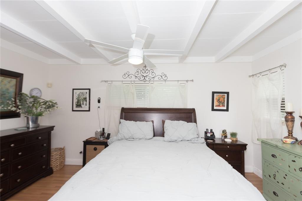 Lauderdale Isles 2 33-20 - Residential