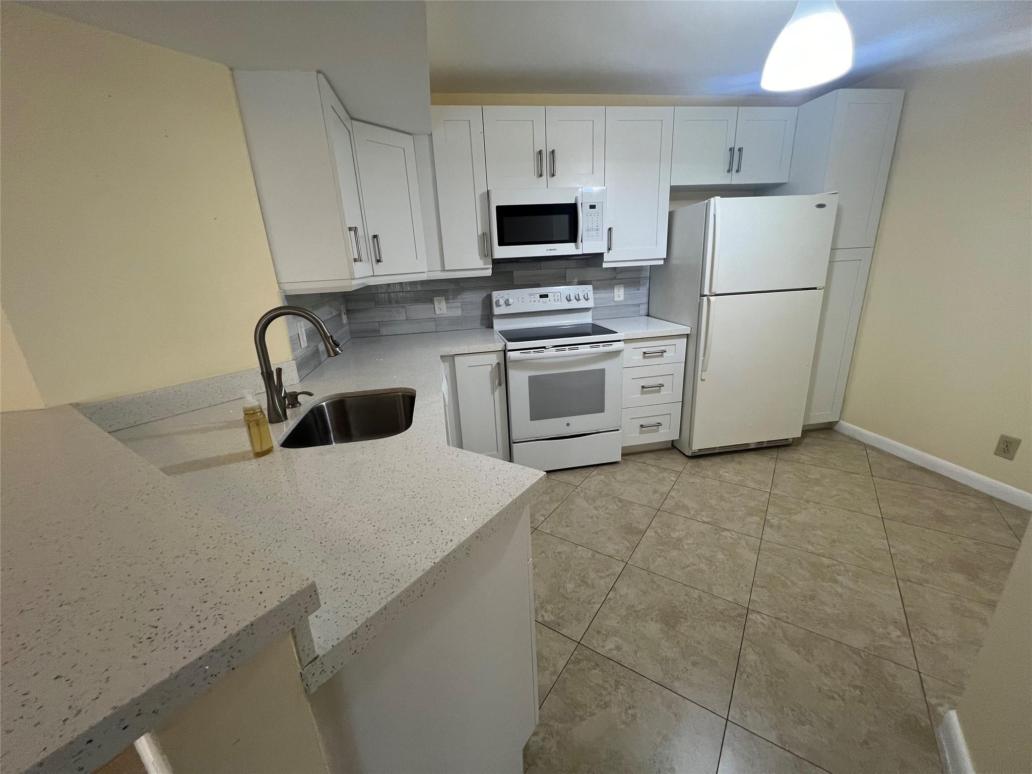 EDGEWATER CONDO - Residential Lease