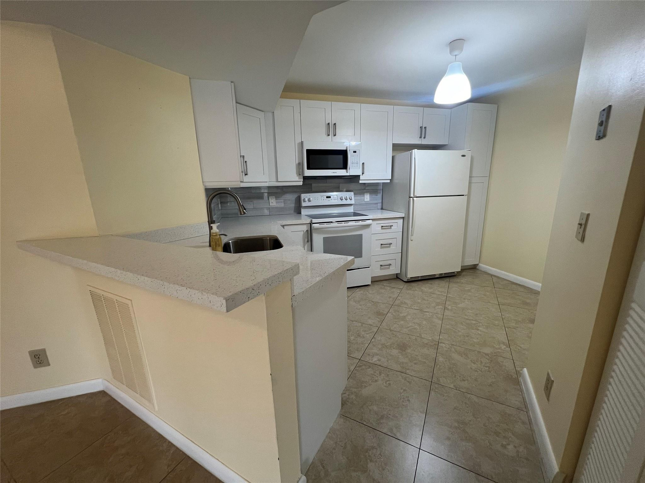 EDGEWATER CONDO - Residential Lease