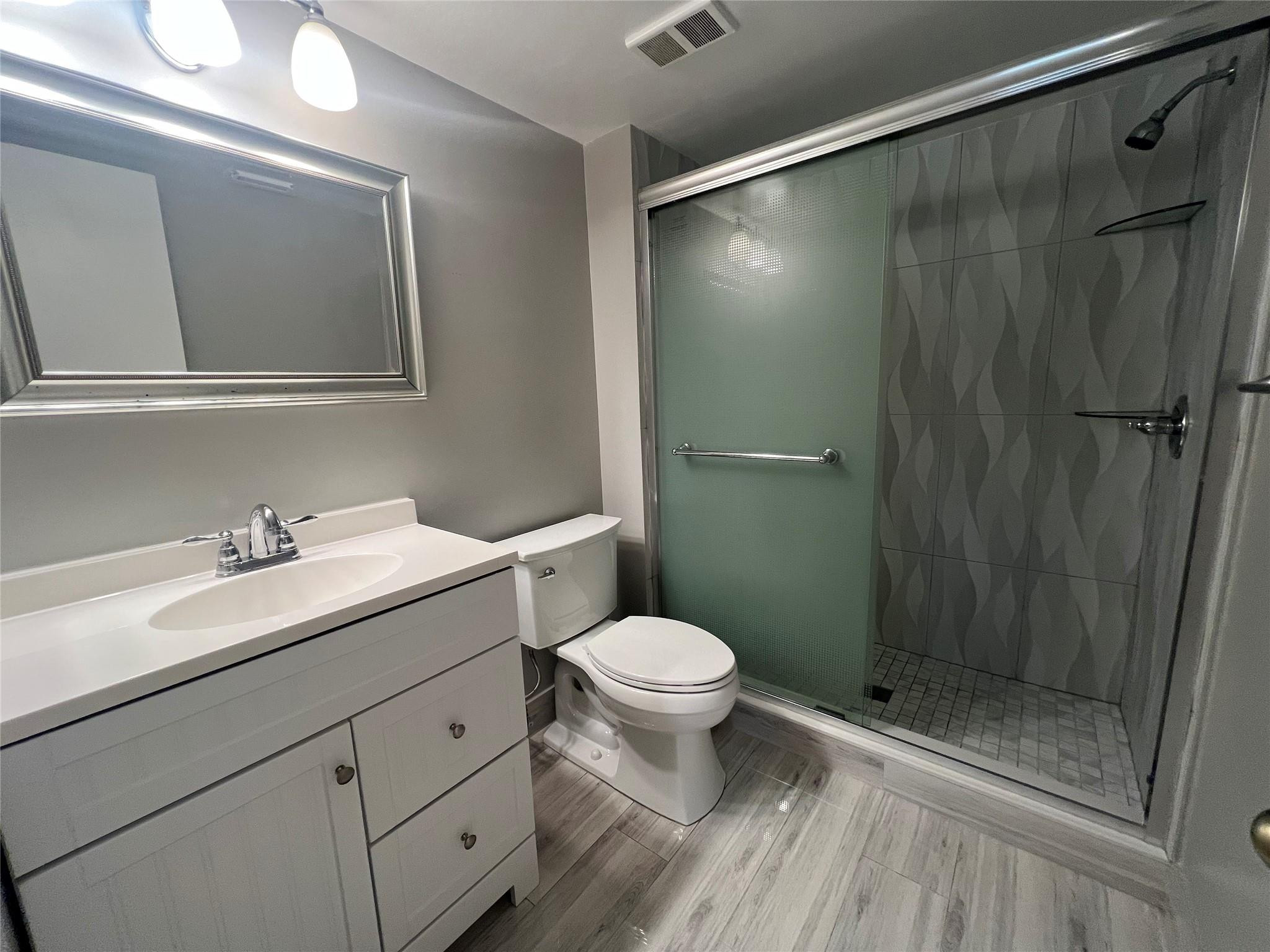 EDGEWATER CONDO - Residential Lease