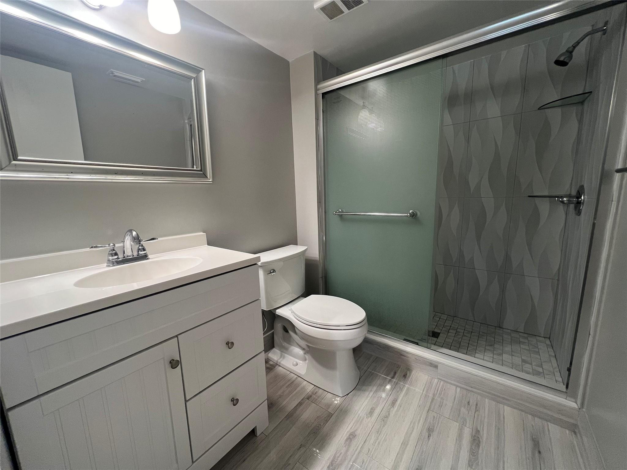 EDGEWATER CONDO - Residential Lease