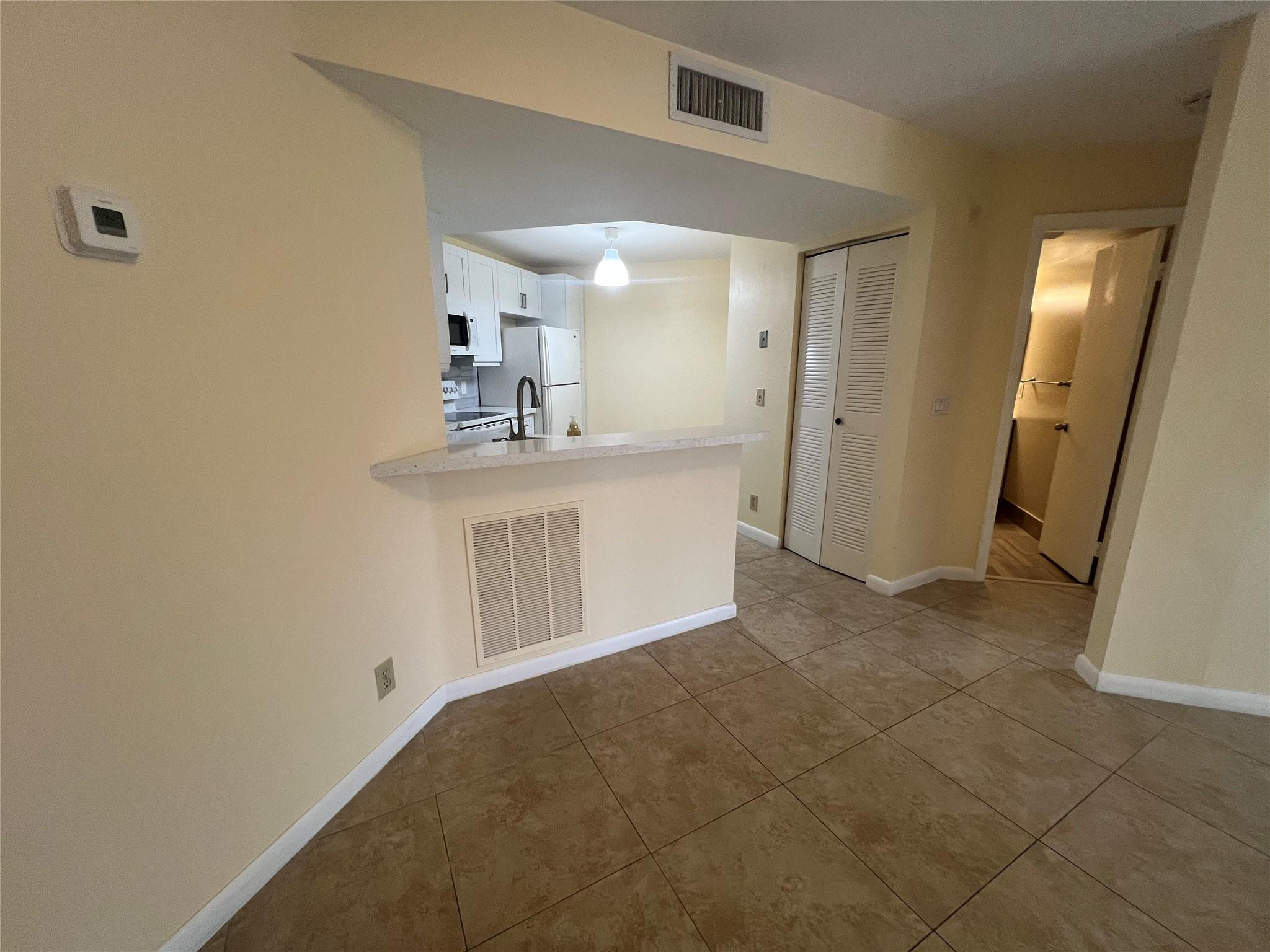 EDGEWATER CONDO - Residential Lease