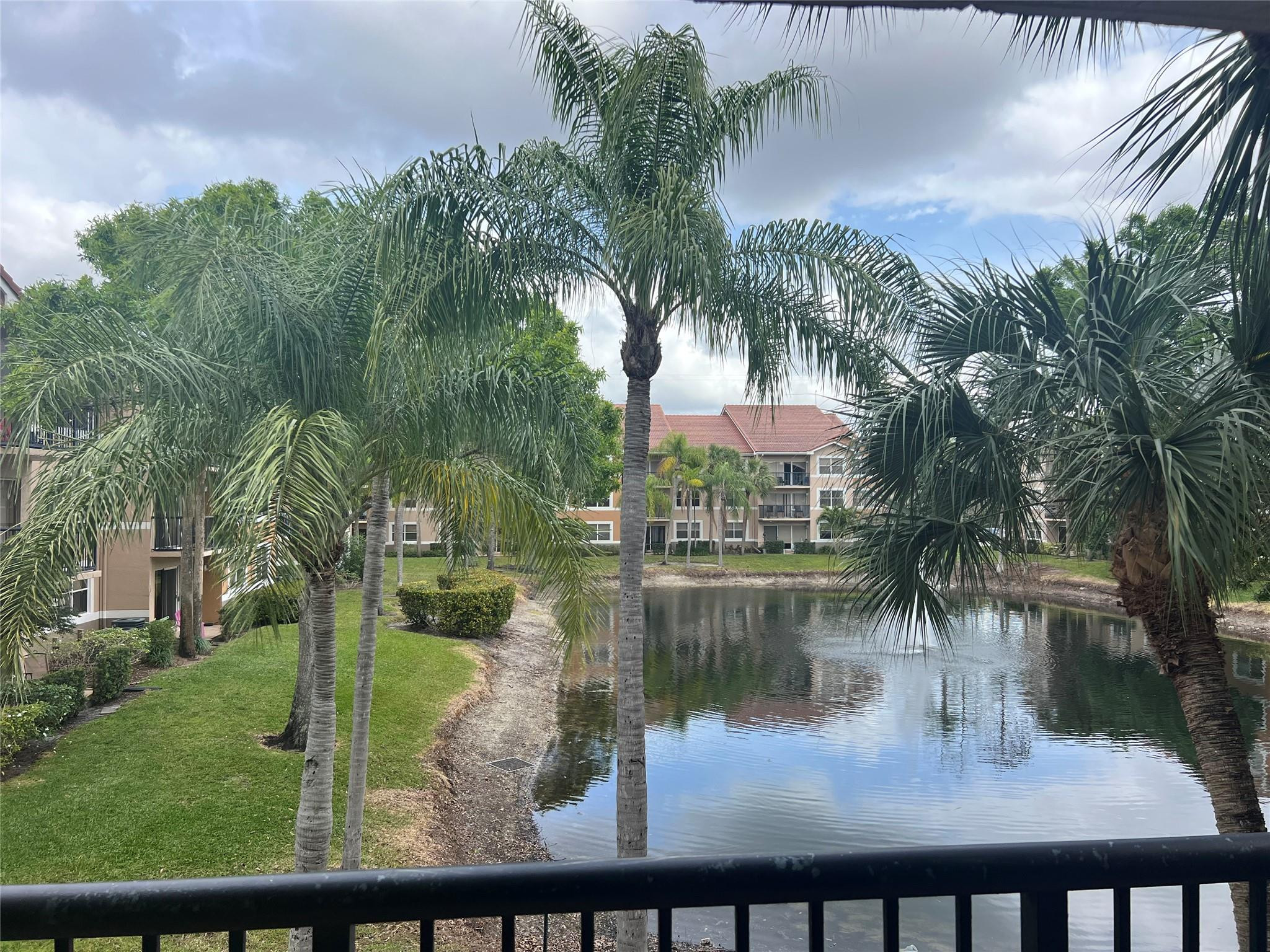 EDGEWATER CONDO - Residential Lease