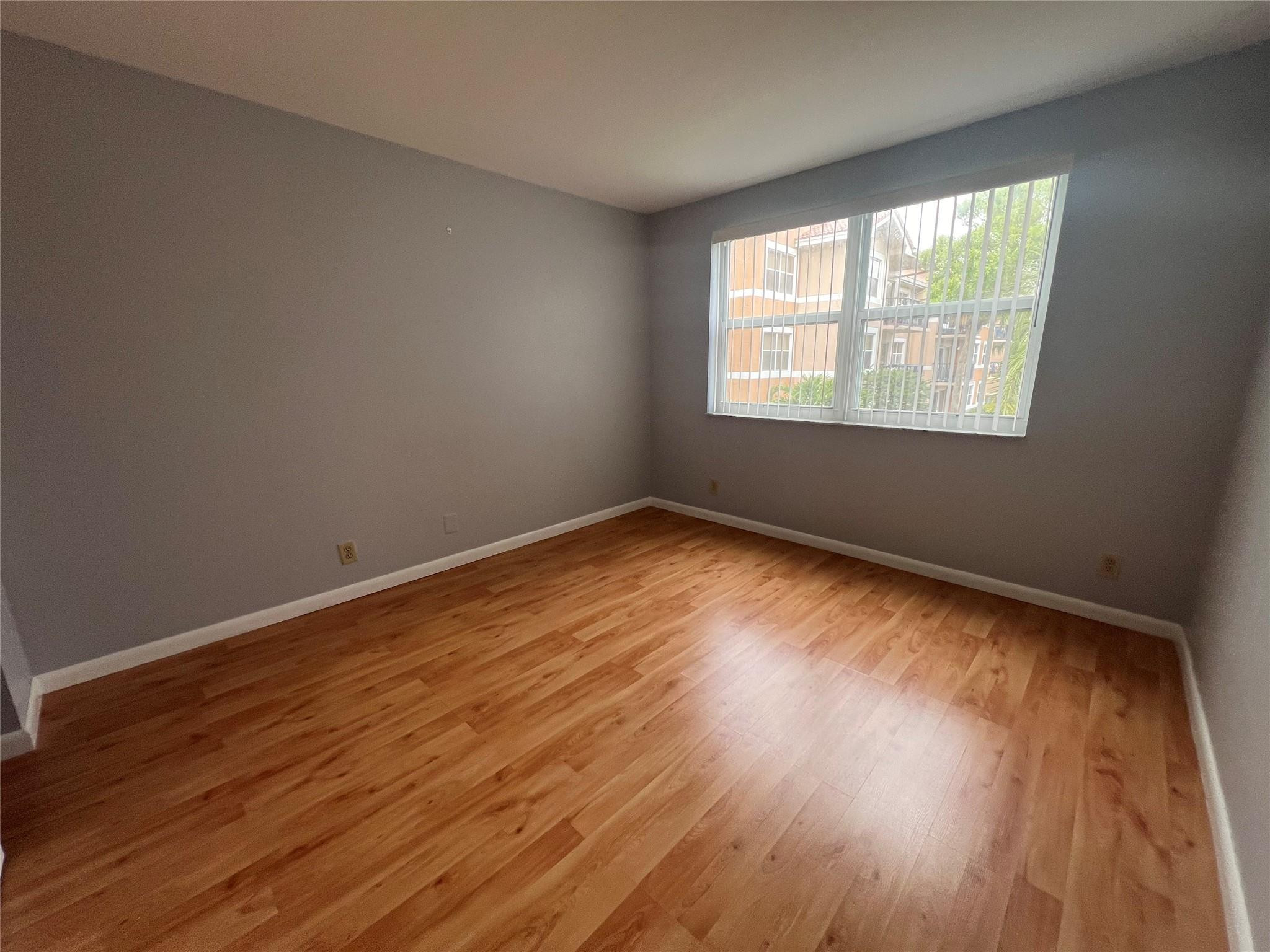 EDGEWATER CONDO - Residential Lease