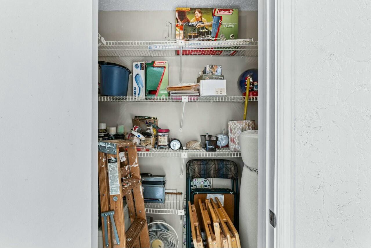 PINES OF BOCA BARWOOD CON - Residential Lease