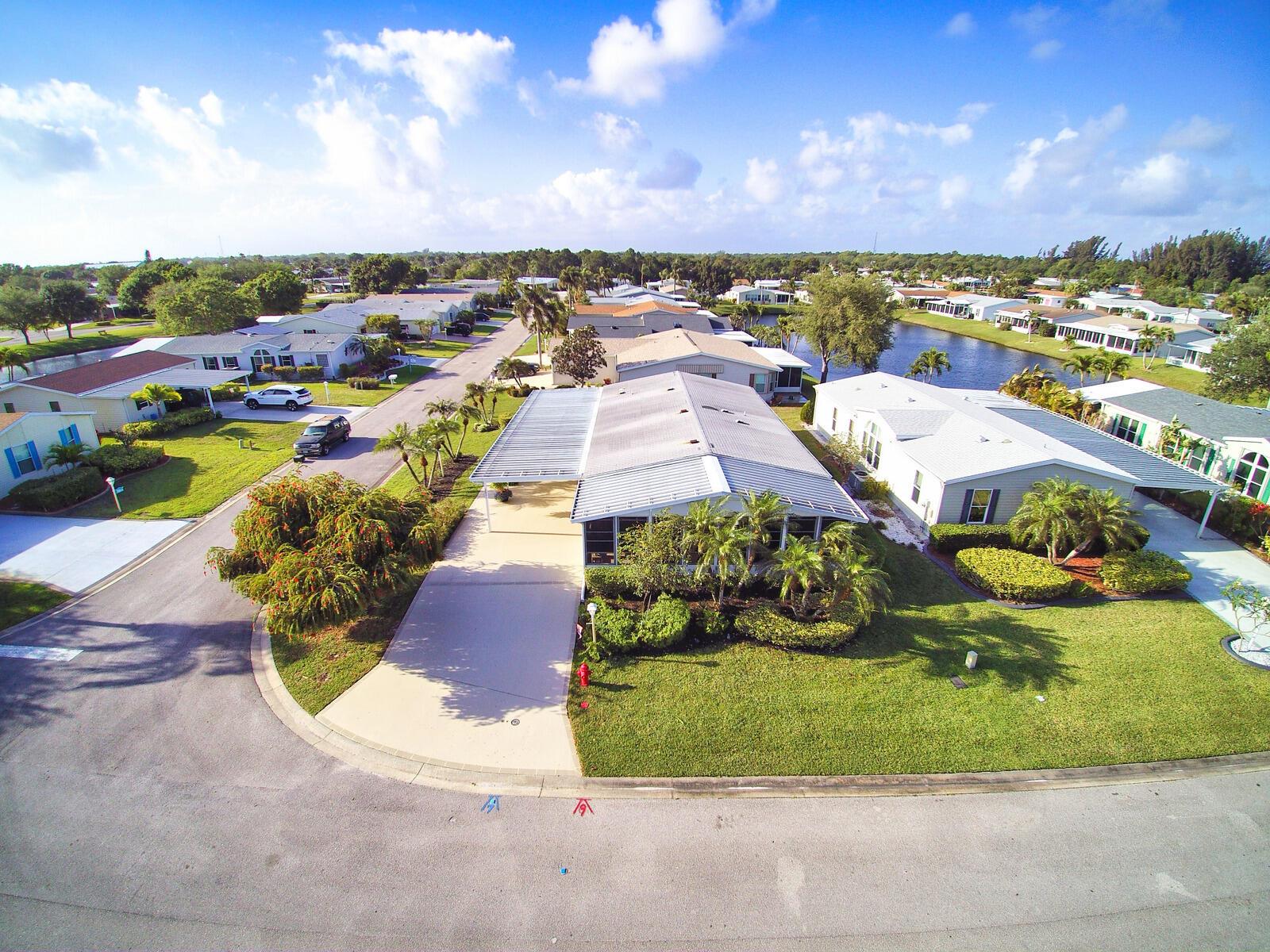 2821 Eagles Nest Way, Port St Lucie, FL, 34952/$239,999 4 2821 Eagles Nest Way