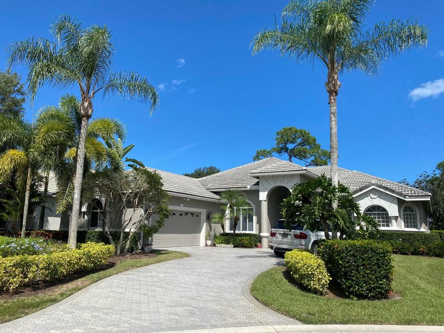 PRIVATE POOL HOME WITH GOLF COURSE VIEW ON A CUL-DE-SAC IN PGA VILLAGE. A large pool and spa with a heated pool heater. Also offered for seasonal rental at $8,500/month (unfurnished).