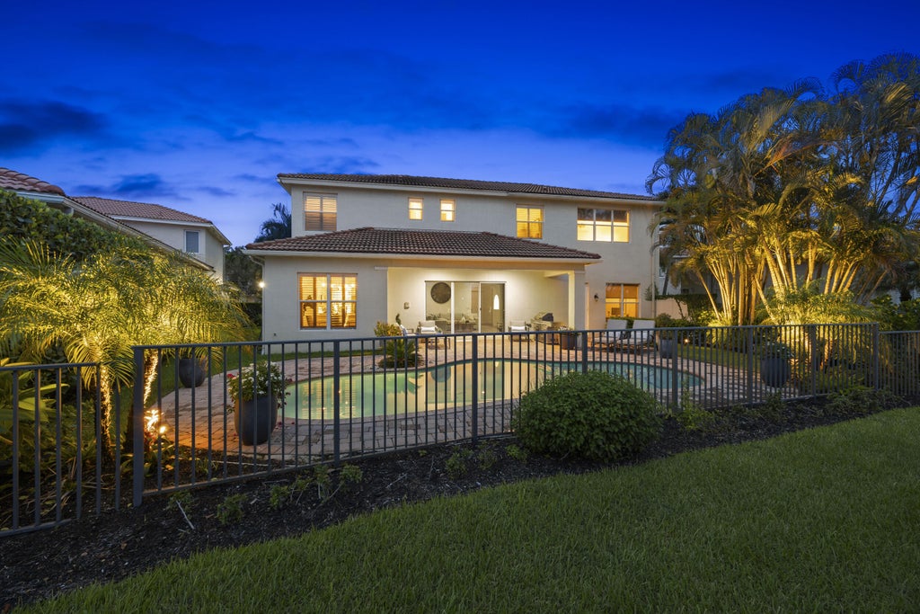 Photo of 232 Sedona Way, Palm Beach Gardens, FL 33418 (MLS # R11021951)