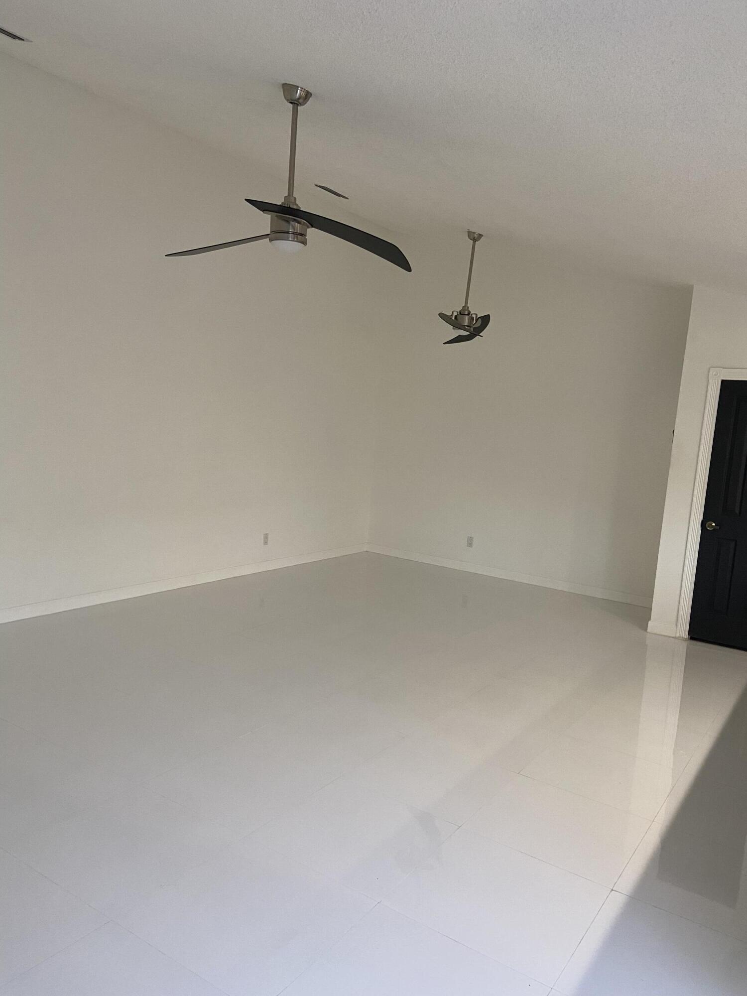 2102 Appleton Court
