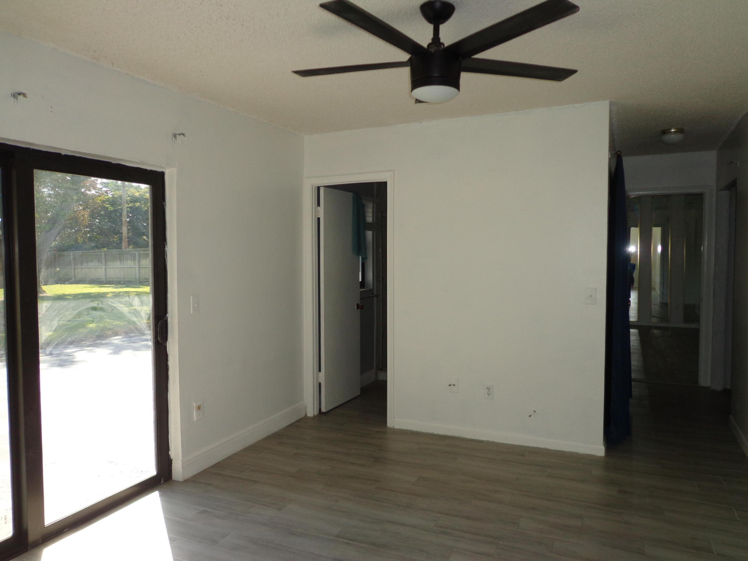 LA MANCHA - Residential Lease
