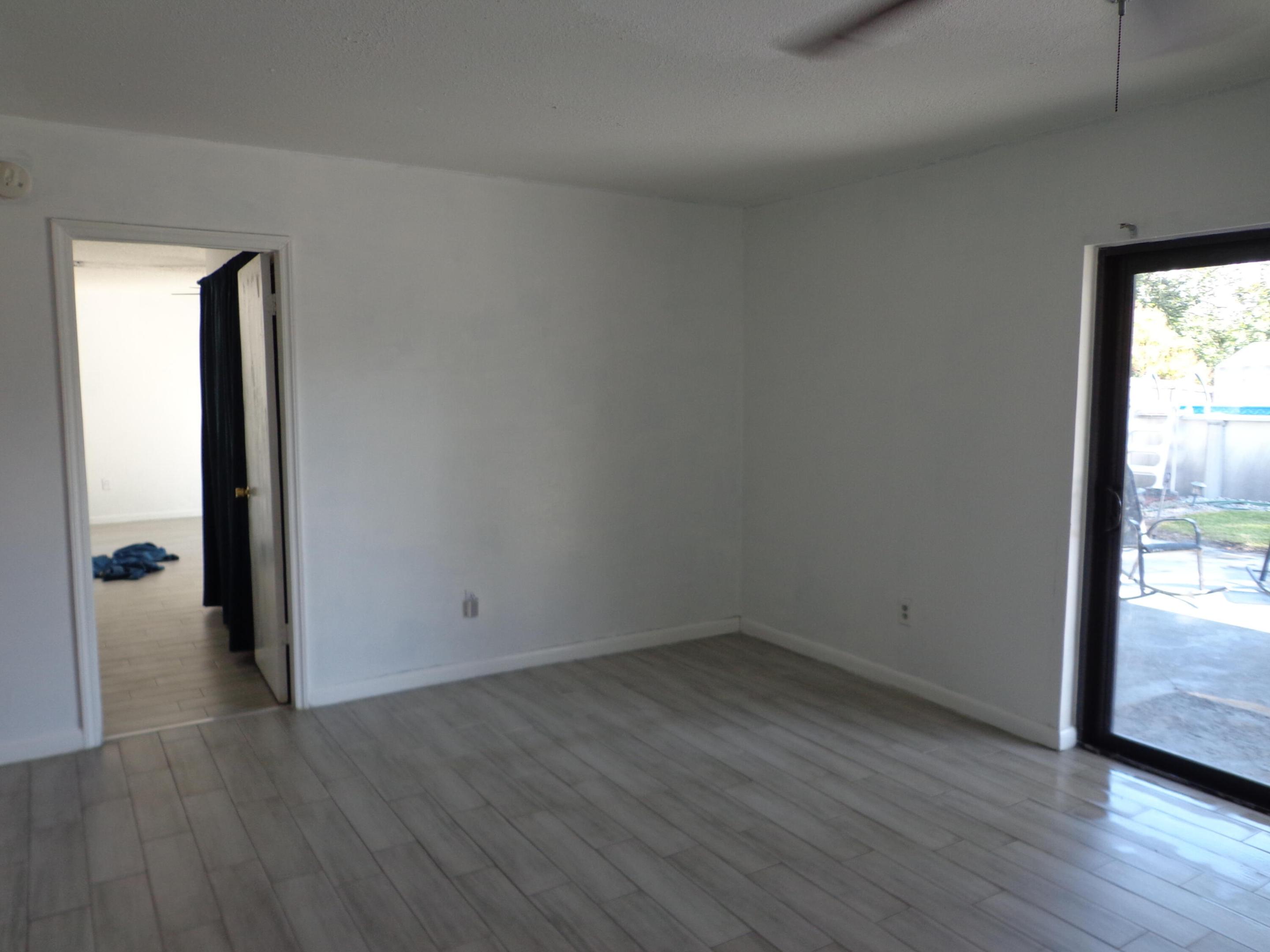 LA MANCHA - Residential Lease