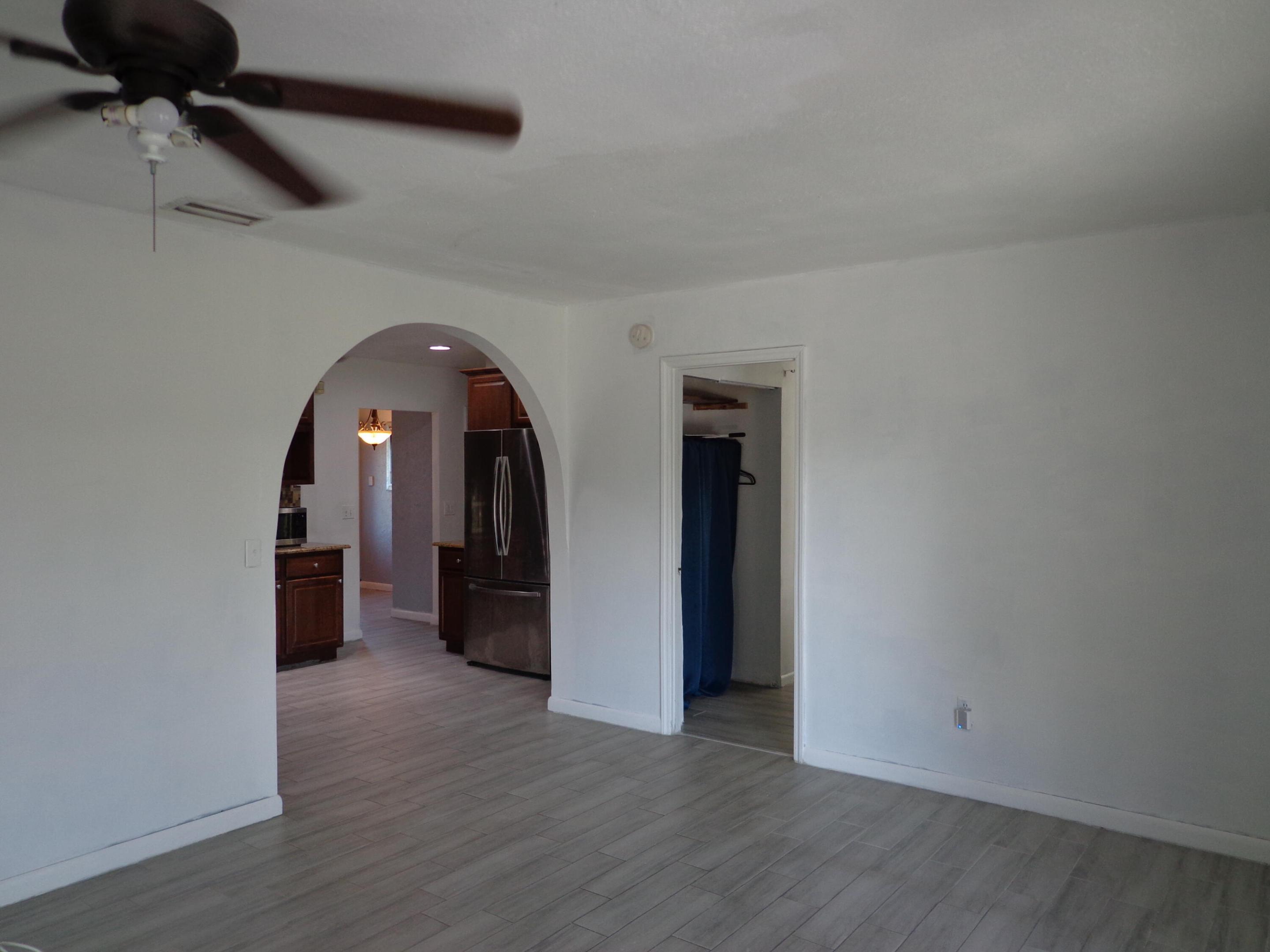 LA MANCHA - Residential Lease