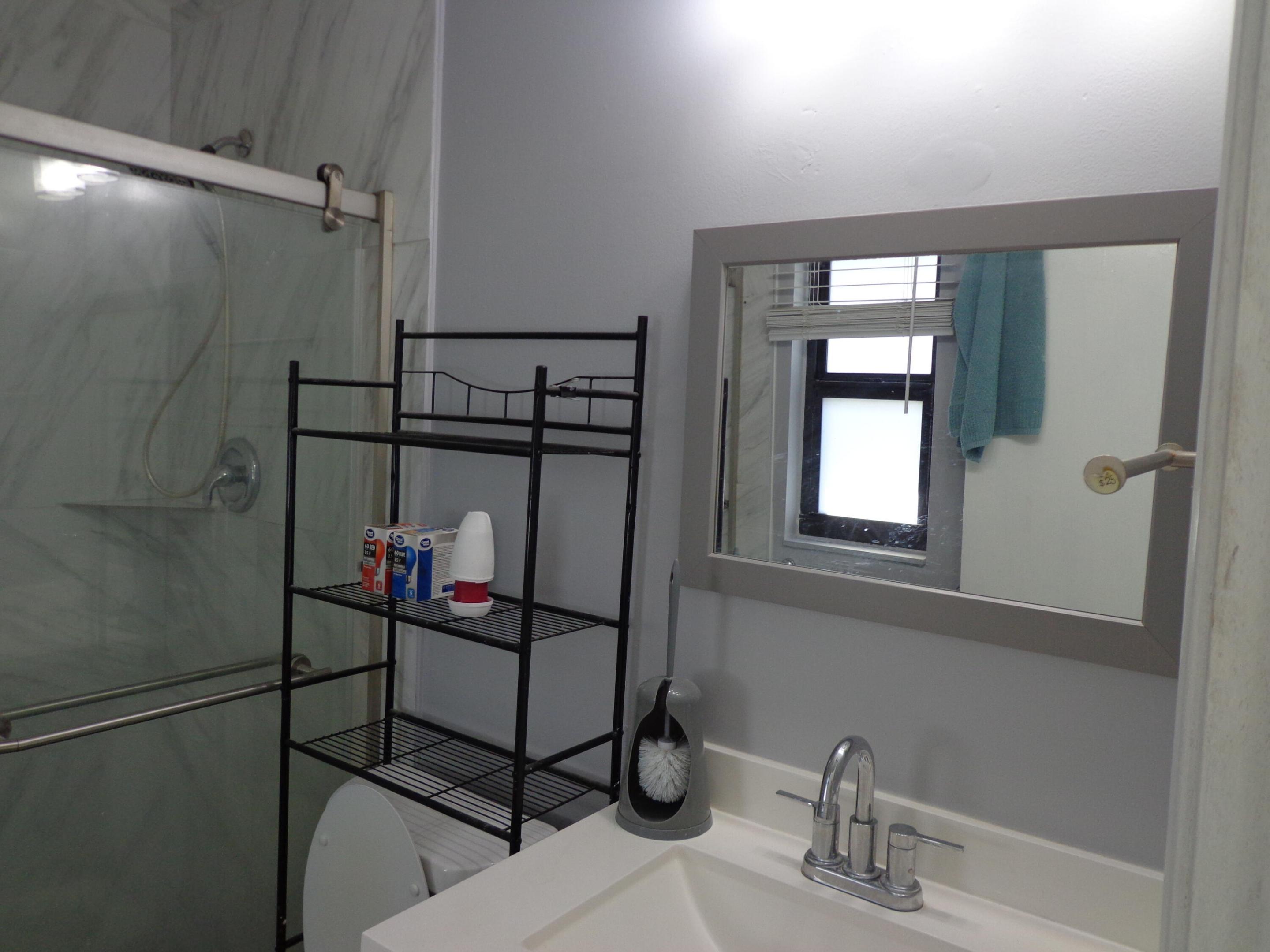 LA MANCHA - Residential Lease