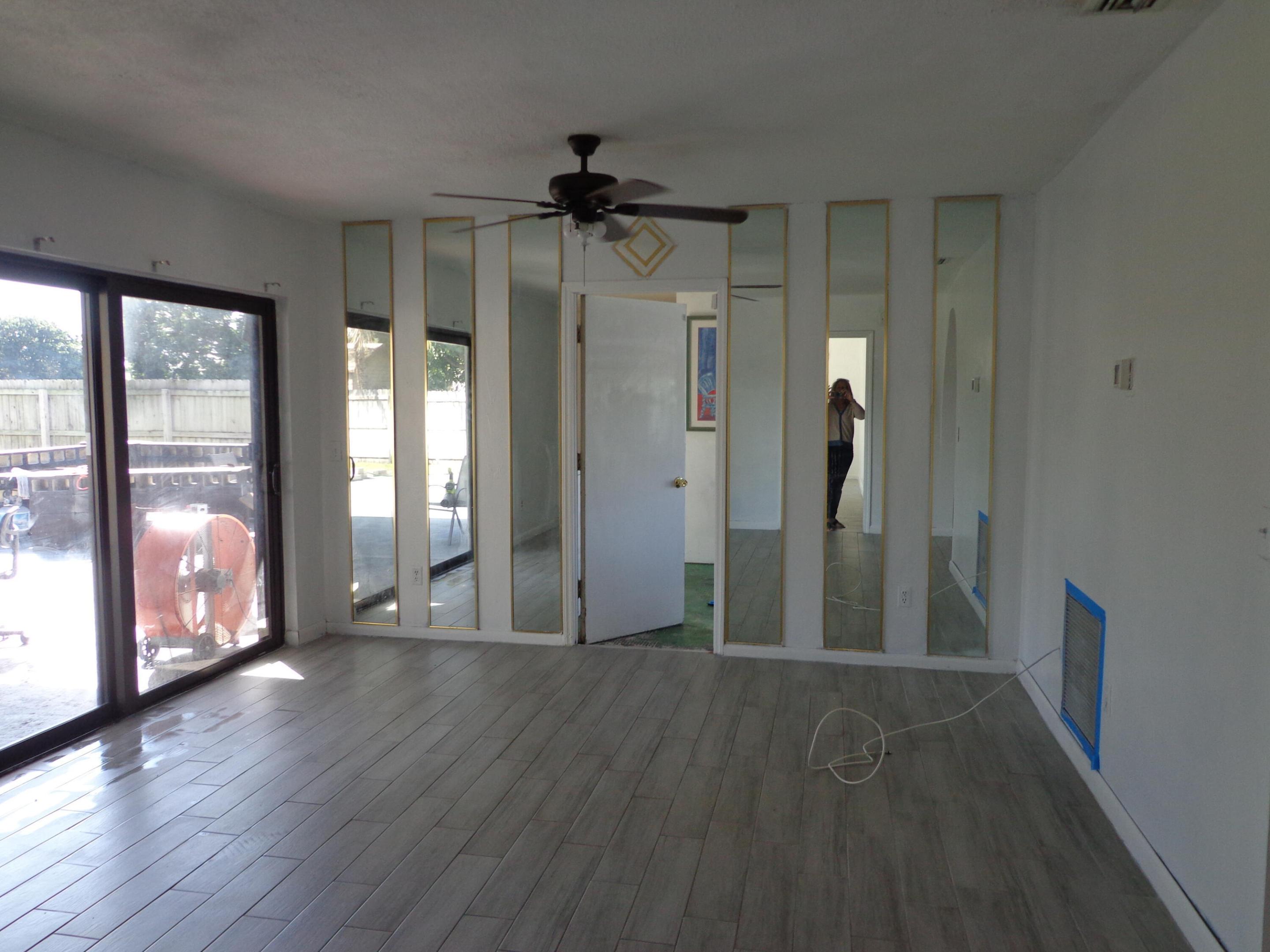 LA MANCHA - Residential Lease