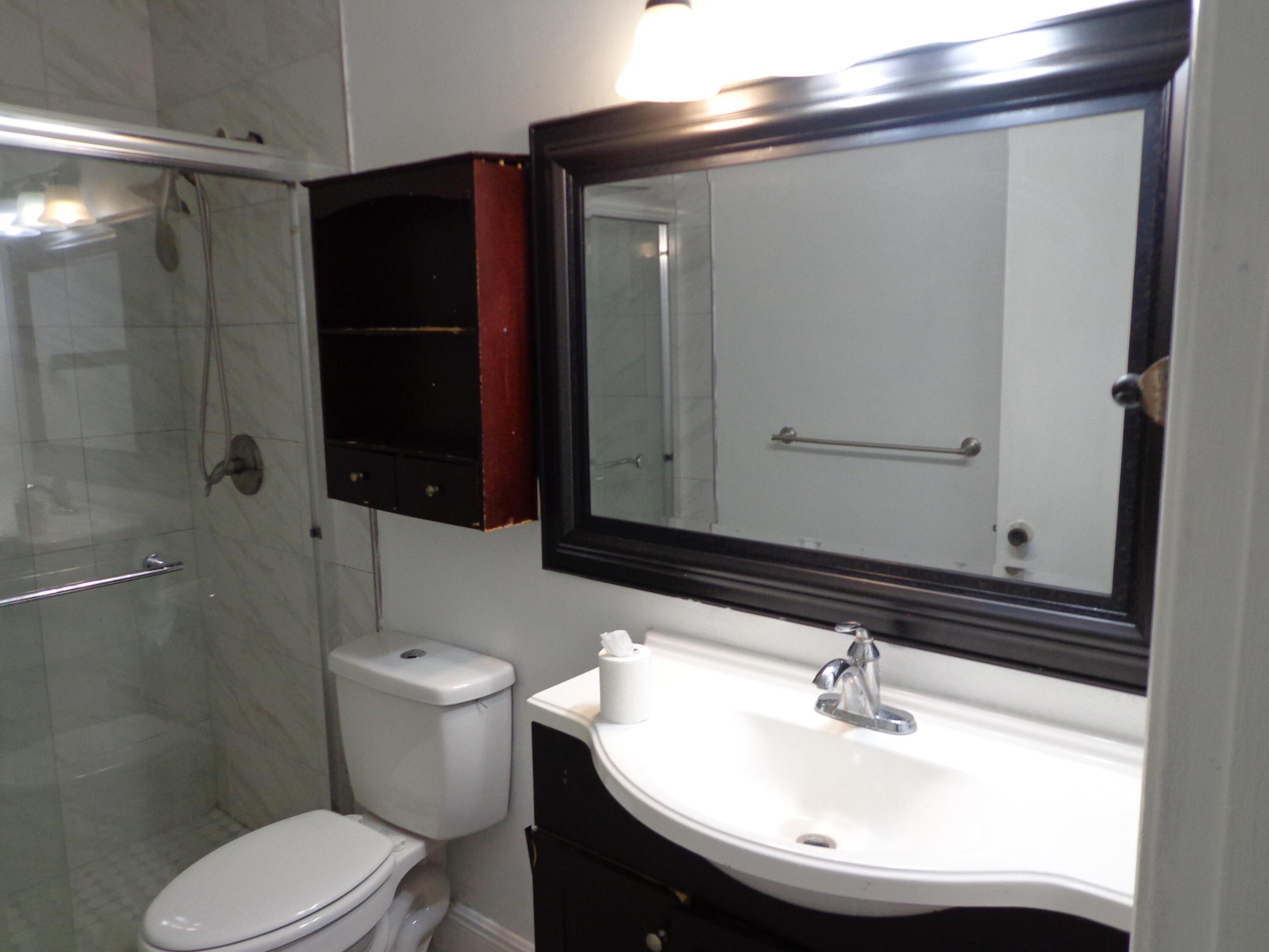 LA MANCHA - Residential Lease
