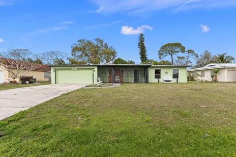 409 SE Tranquilla Avenue, Port St Lucie, FL 34983 - MLS#: R11066315