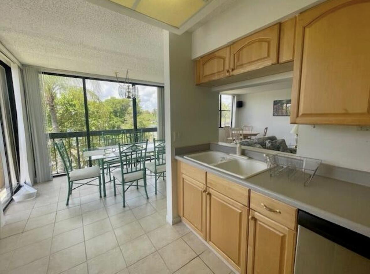 LAVERS DELRAY RACQUET CLUB CONDO - Residential