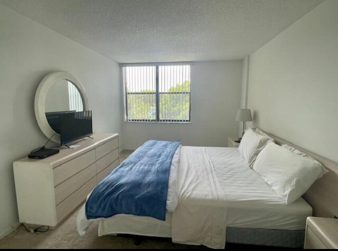 LAVERS DELRAY RACQUET CLUB CONDO - Residential