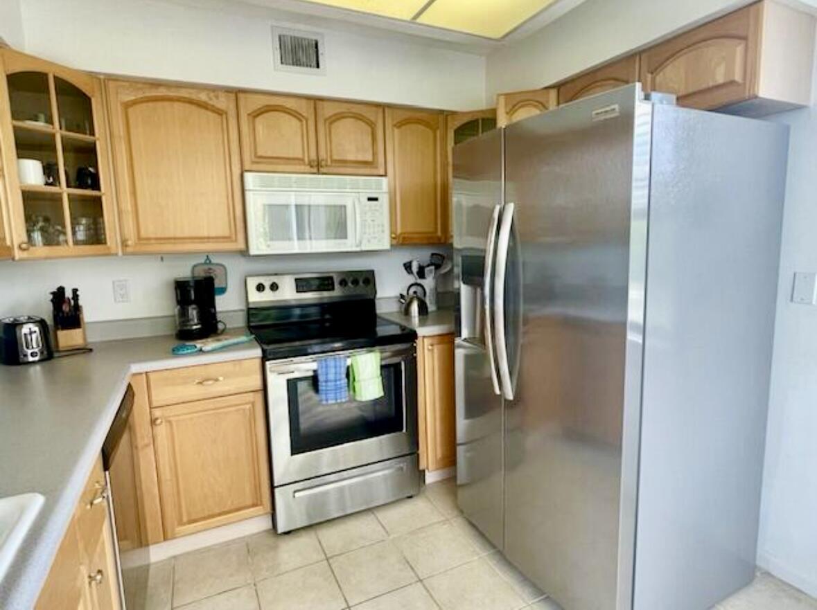 LAVERS DELRAY RACQUET CLUB CONDO - Residential