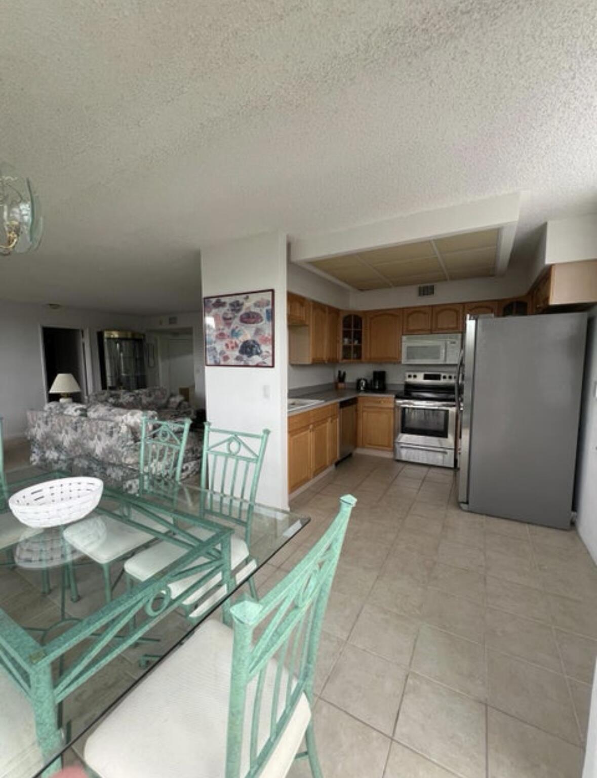 LAVERS DELRAY RACQUET CLUB CONDO - Residential