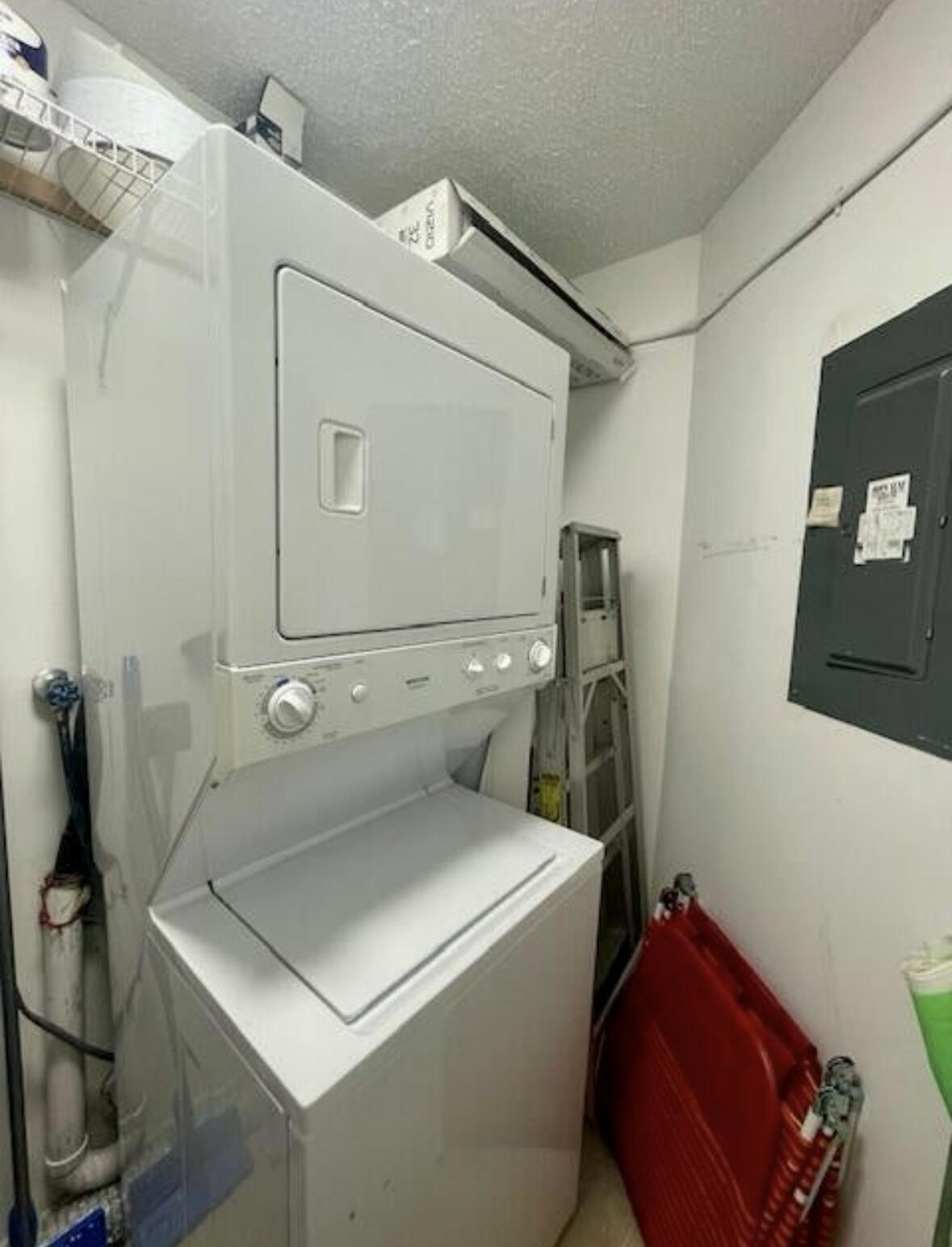 LAVERS DELRAY RACQUET CLUB CONDO - Residential