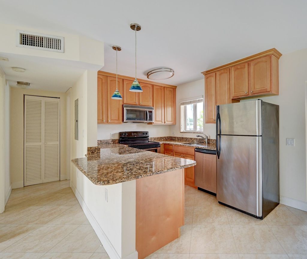 Photo of 410 SW 15th Street #204, Pompano Beach, FL 33060 (MLS # B26004329)