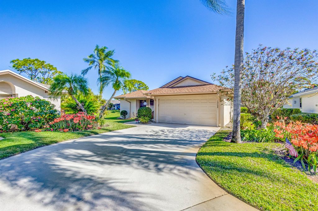 Photo of 13150 Bonnette Drive, Palm Beach Gardens, FL 33418 (MLS # R10960716)